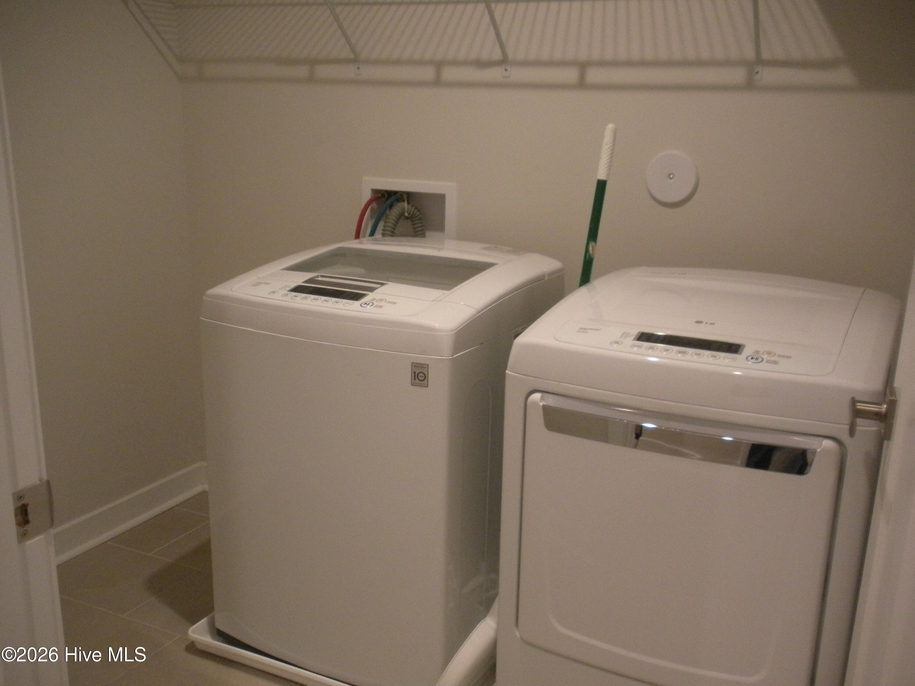 100548269 | Photo 11