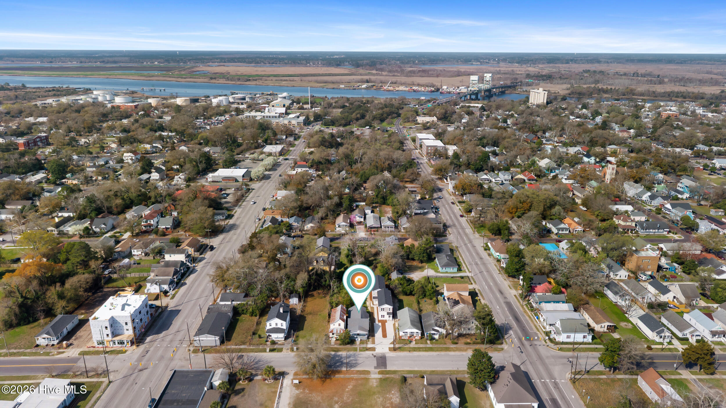 100561593 | Photo 30