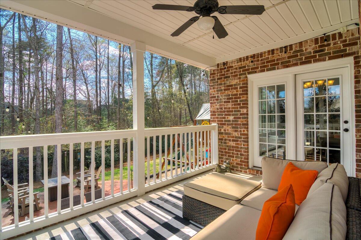 245 Oakbrook Drive