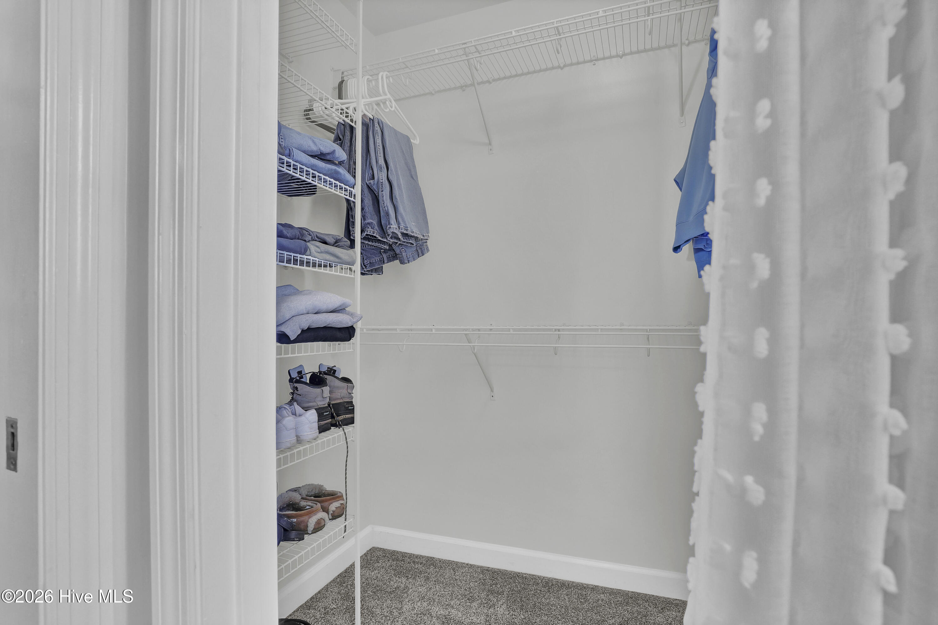 100561433 | Photo 26