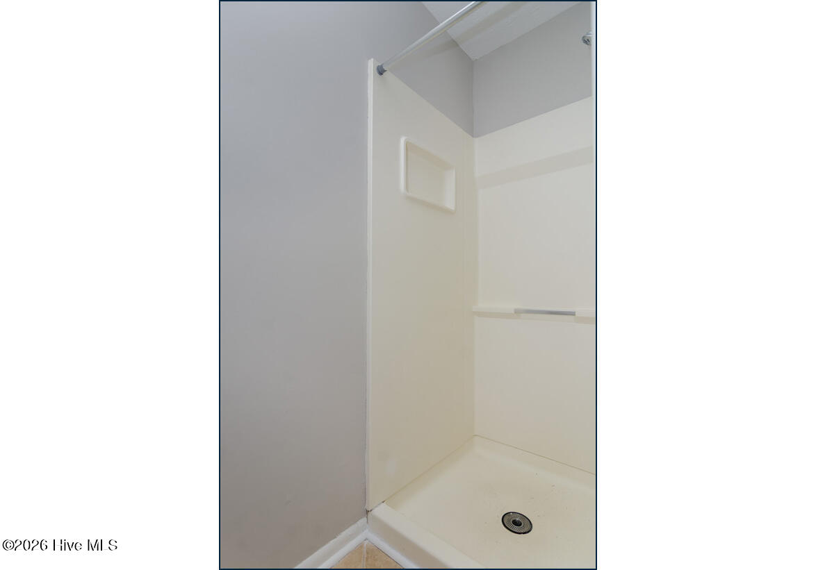 100526974 | Photo 24