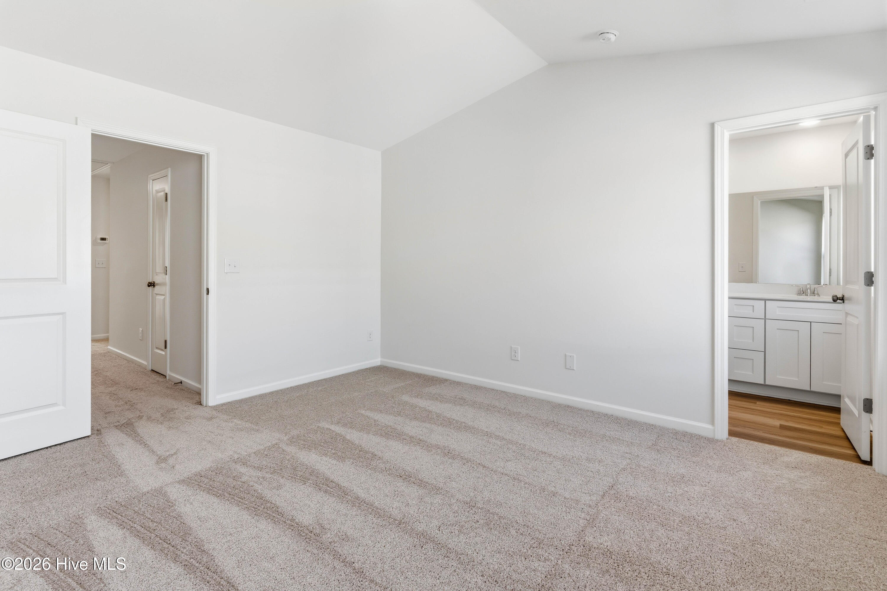 100541480 | Photo 22