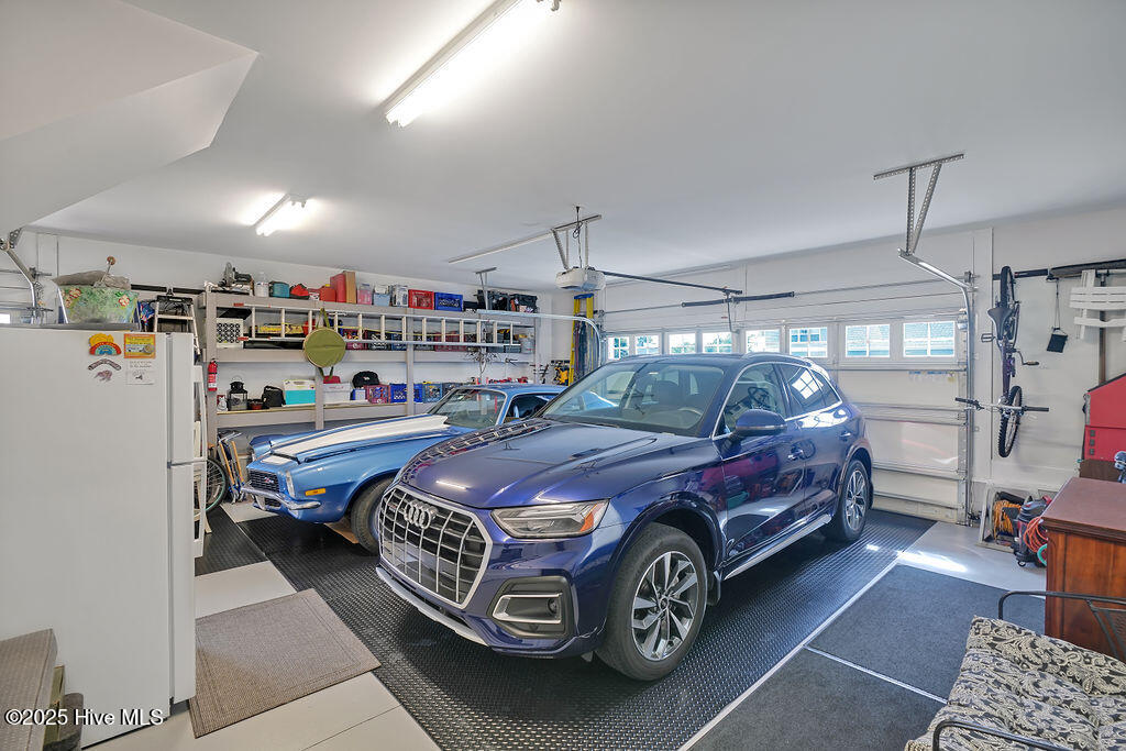 100514477 | Photo 38