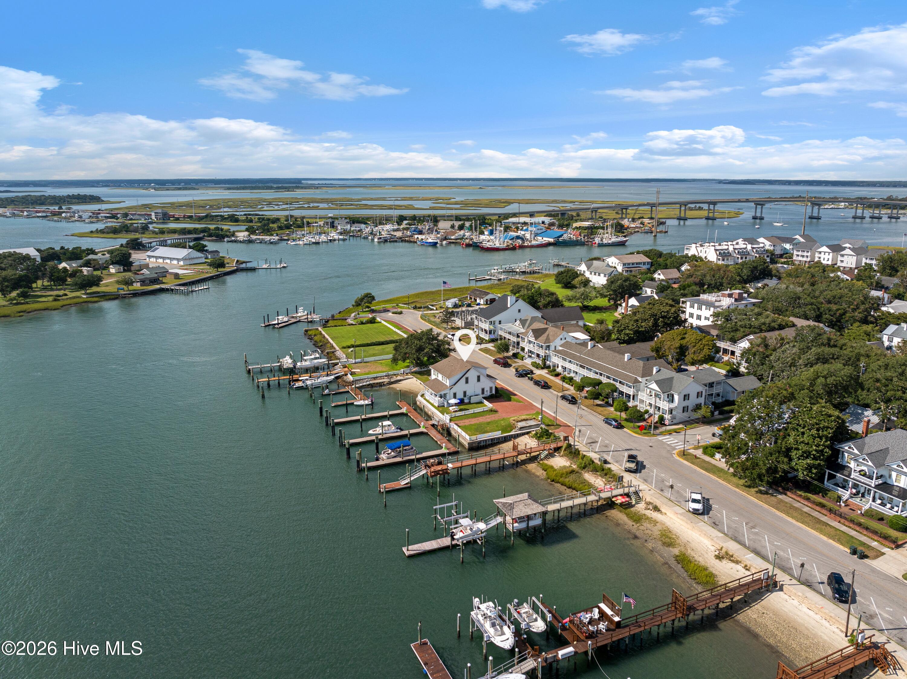122 Front Street & Slip,Beaufort