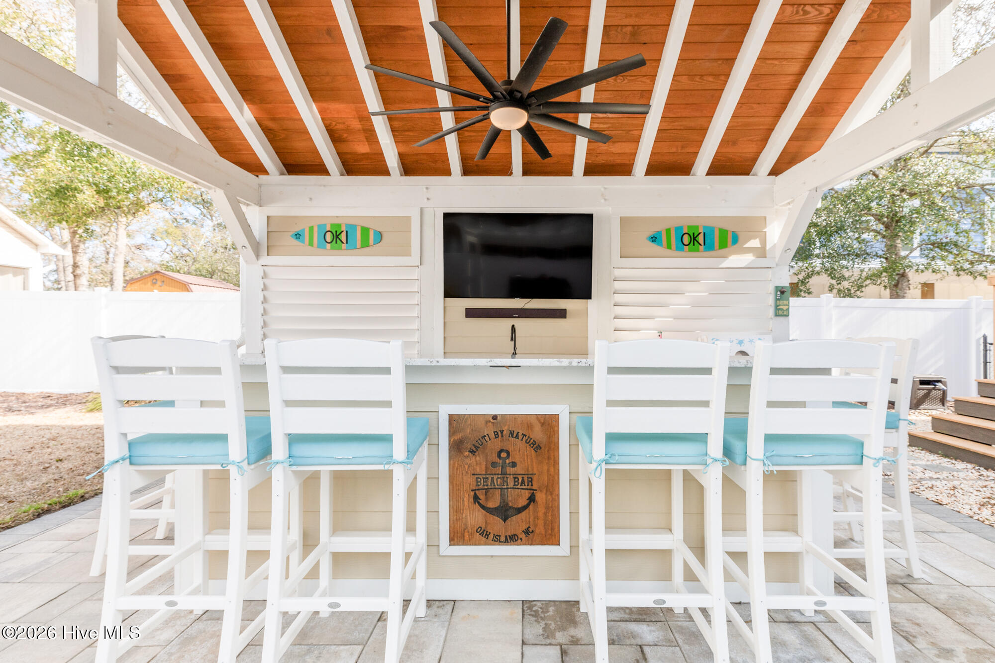 100554367 | Photo 49