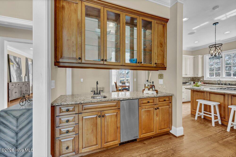 100558006 | Photo 19