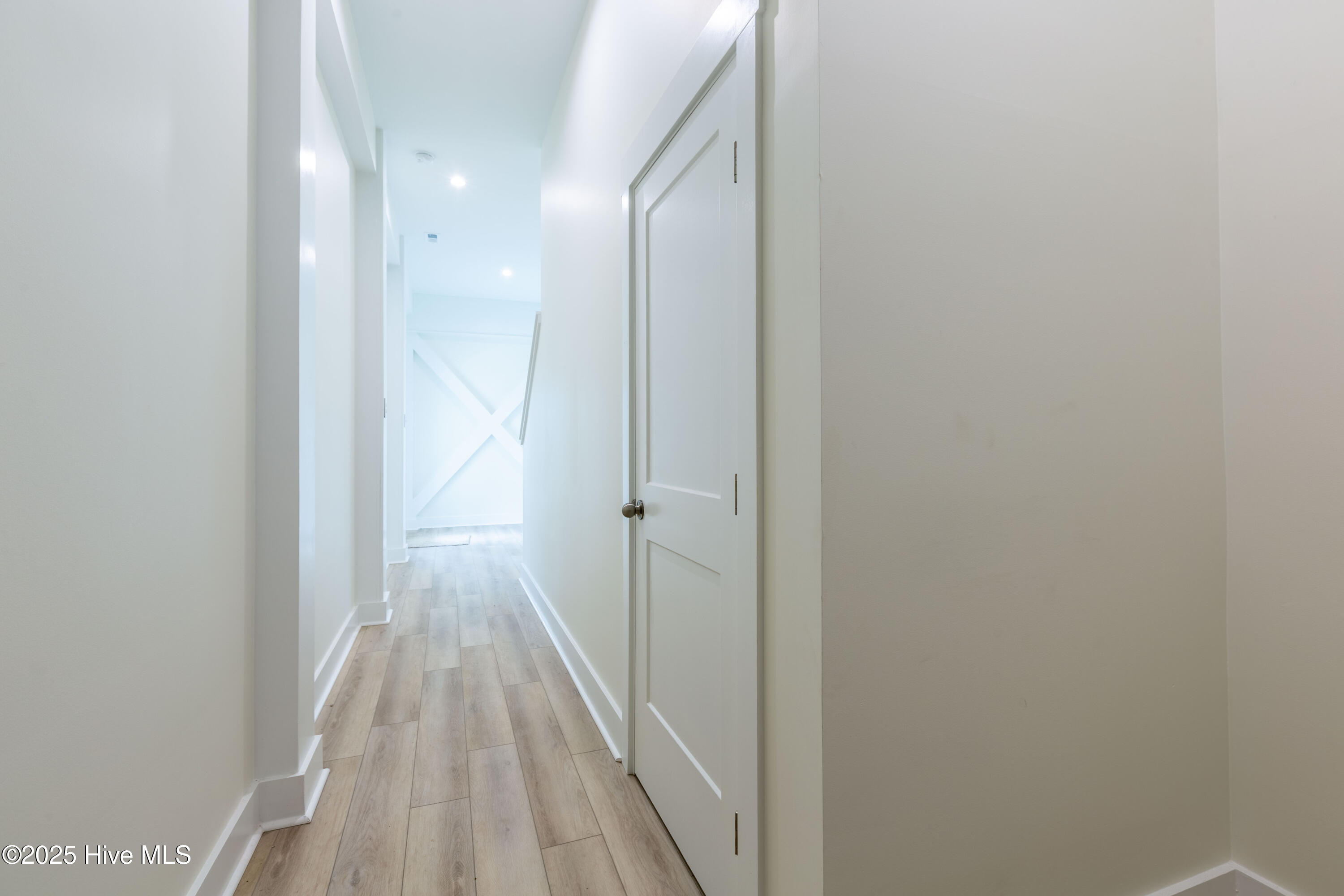 100545924 | Photo 52