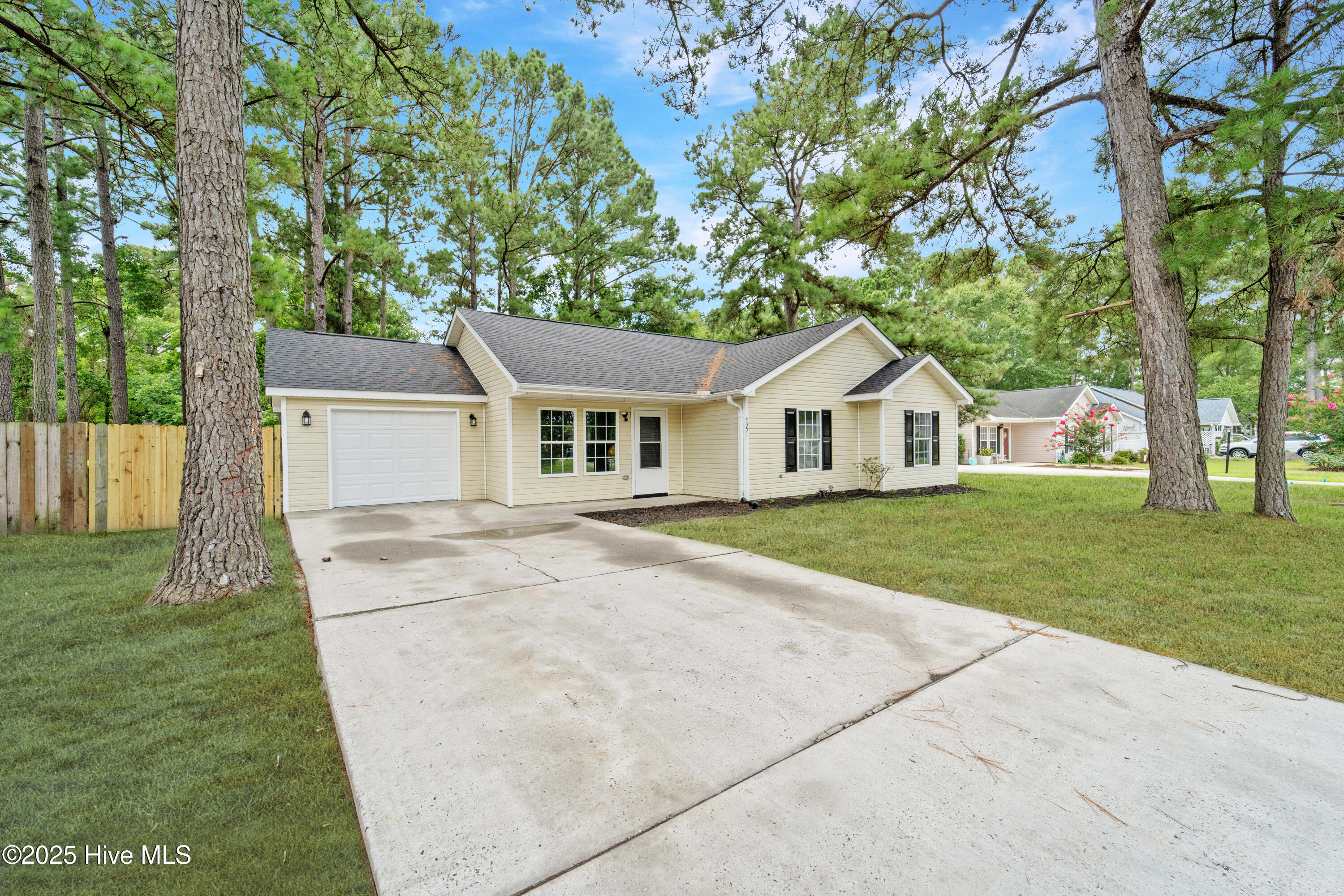 4351 Owendon Drive, Shallotte, NC 28470 – photo 2: DSC08903