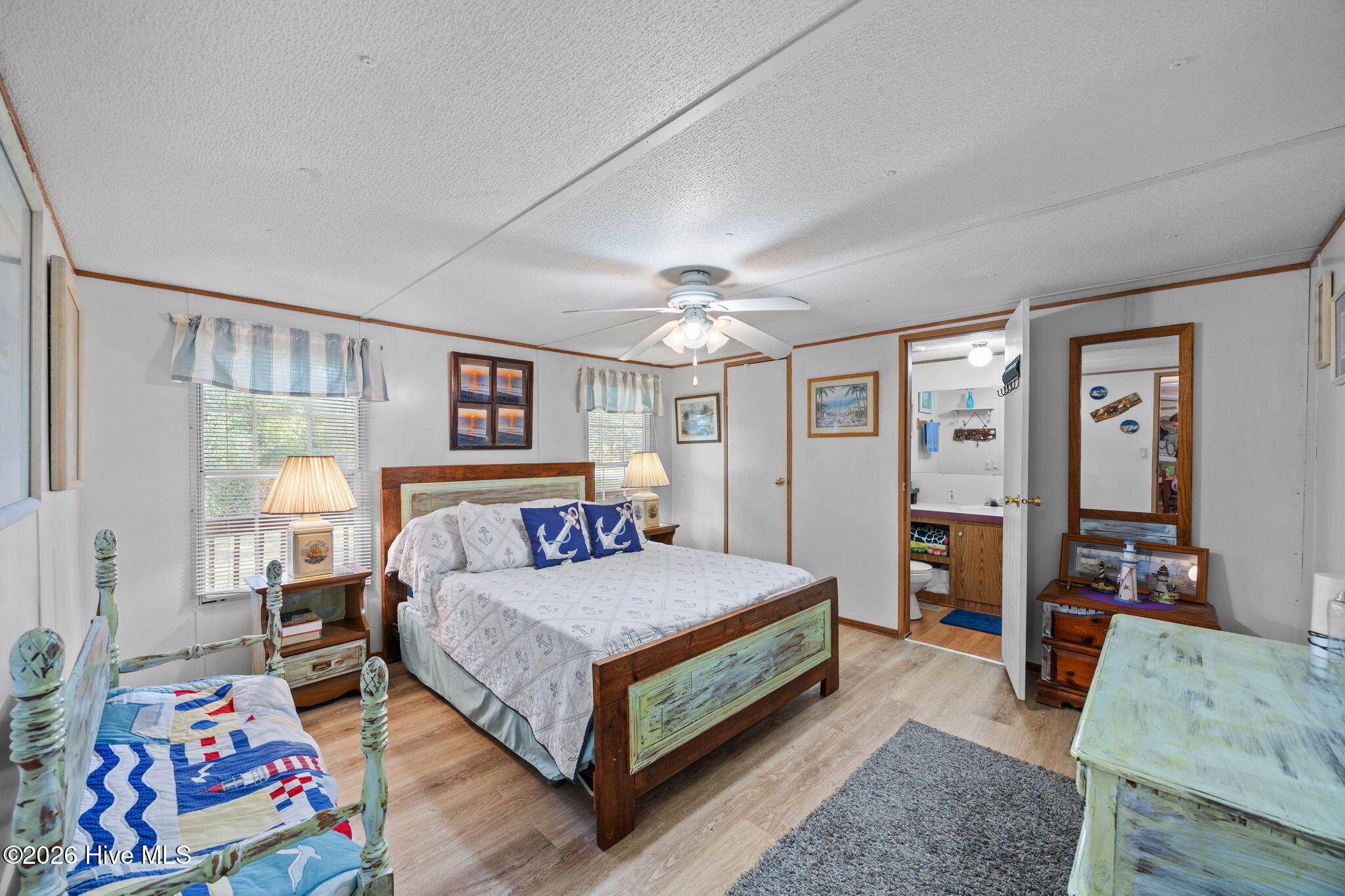 100552918 | Photo 24