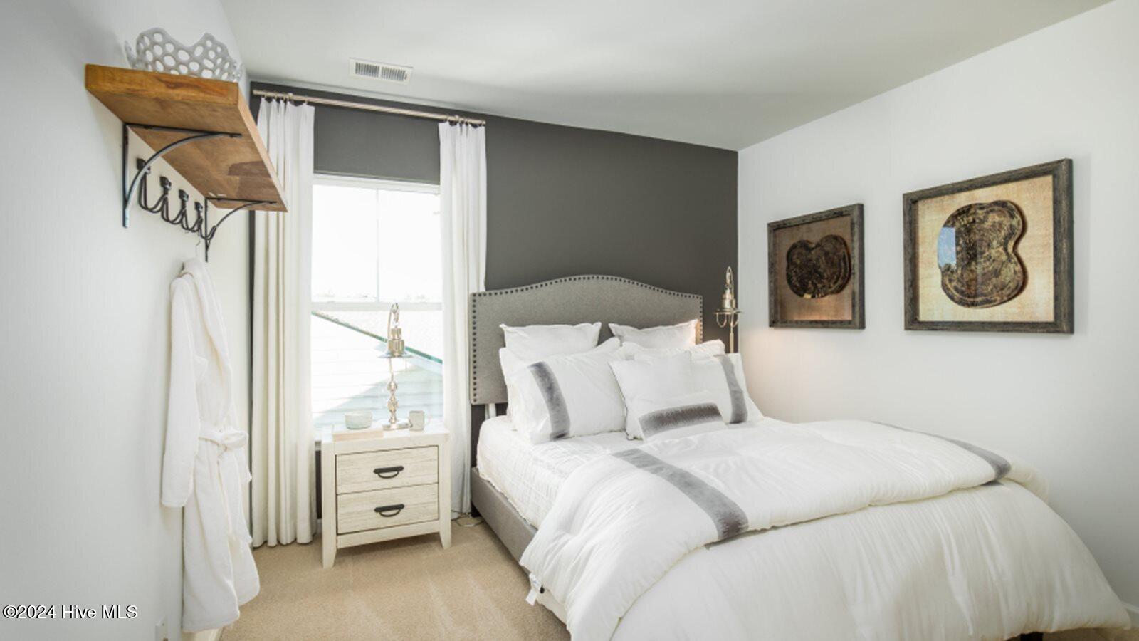 100545777 | Photo 15