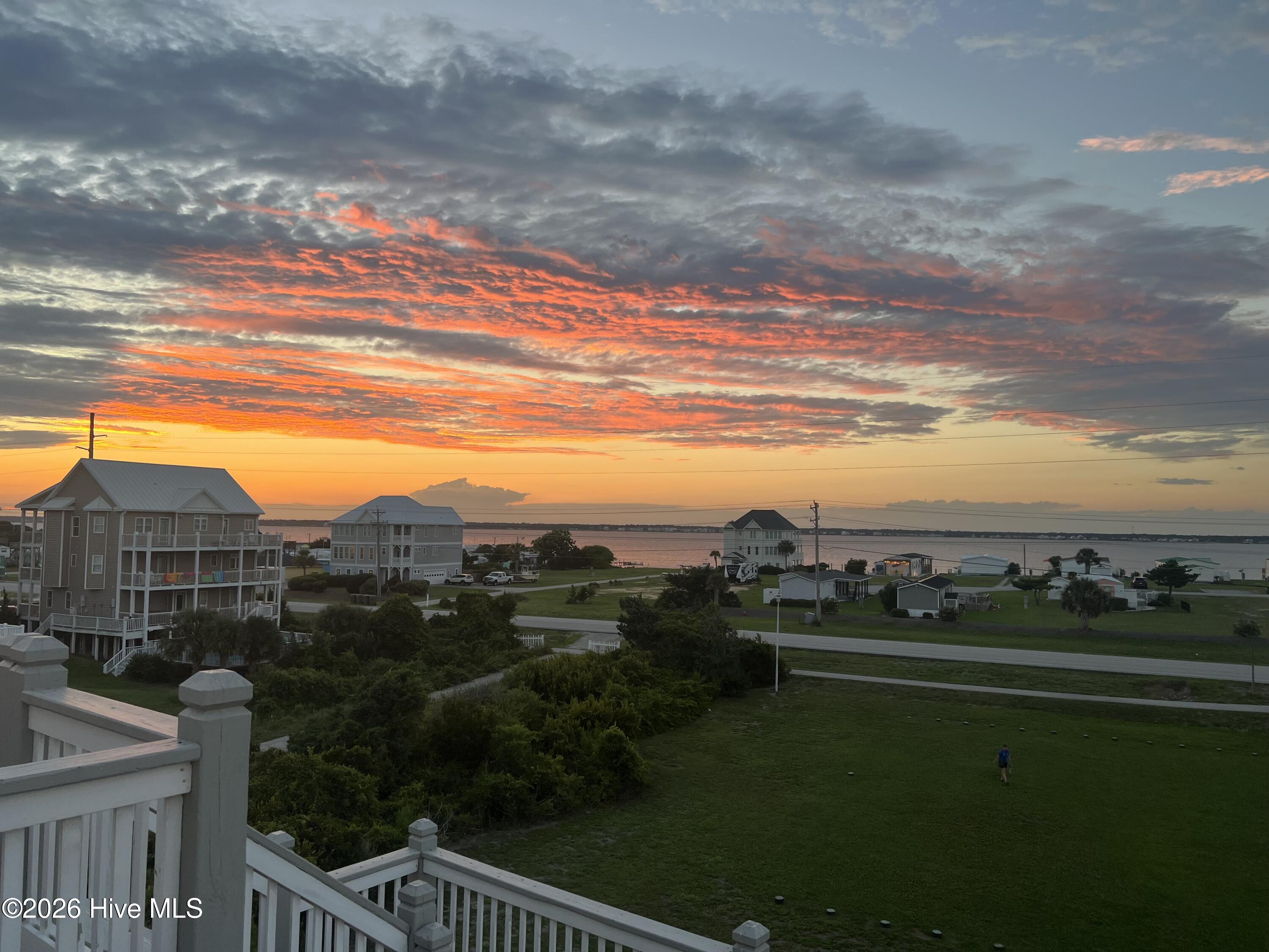 100563620 | Photo 45