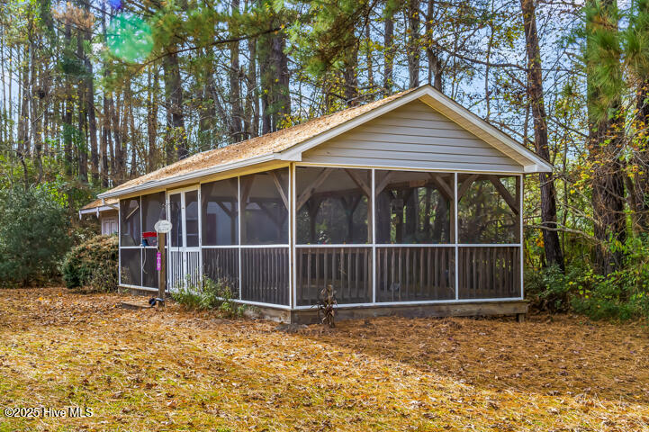 9314 Doris Drive,Oriental
