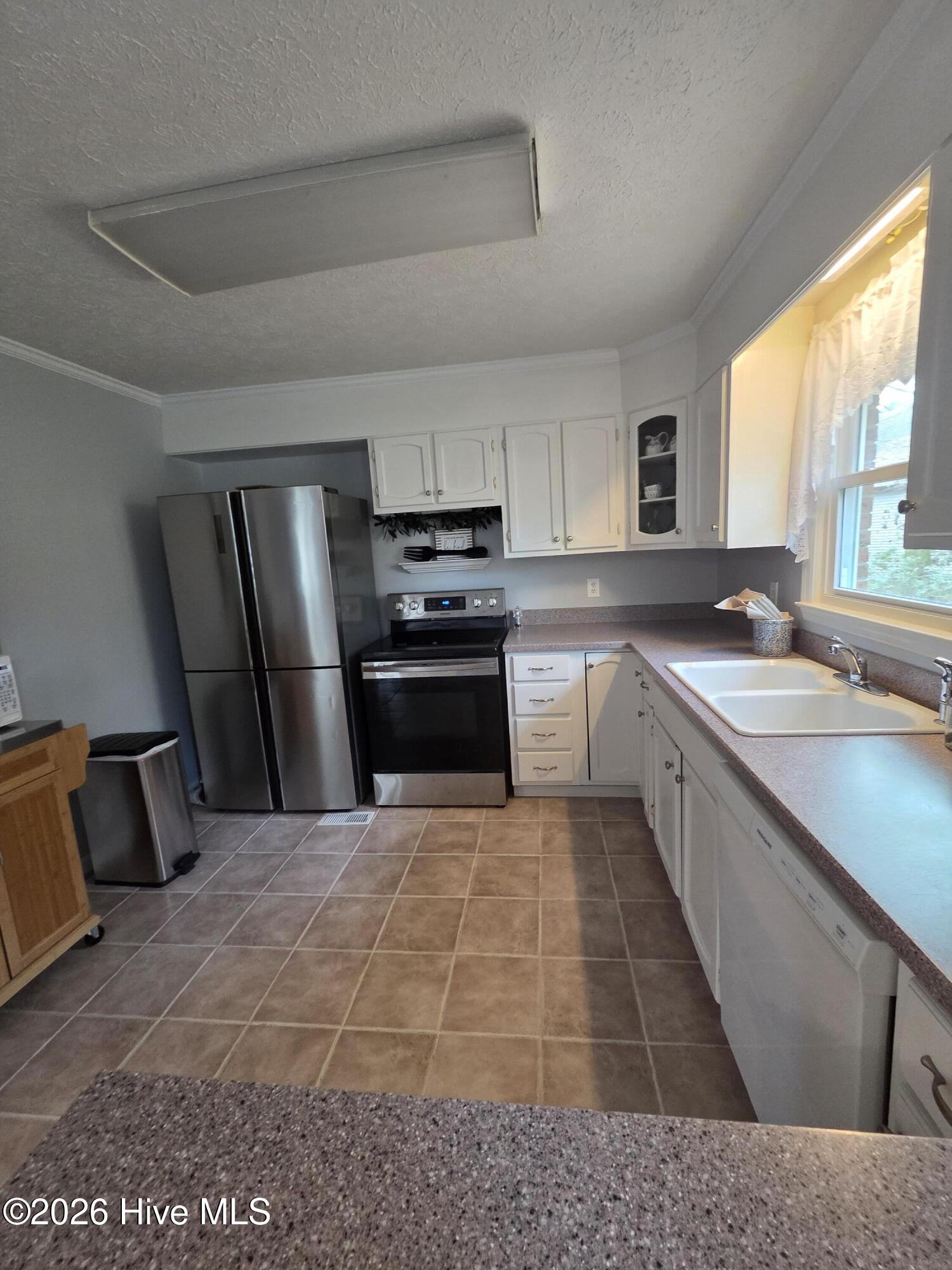 100551158 | Photo 14