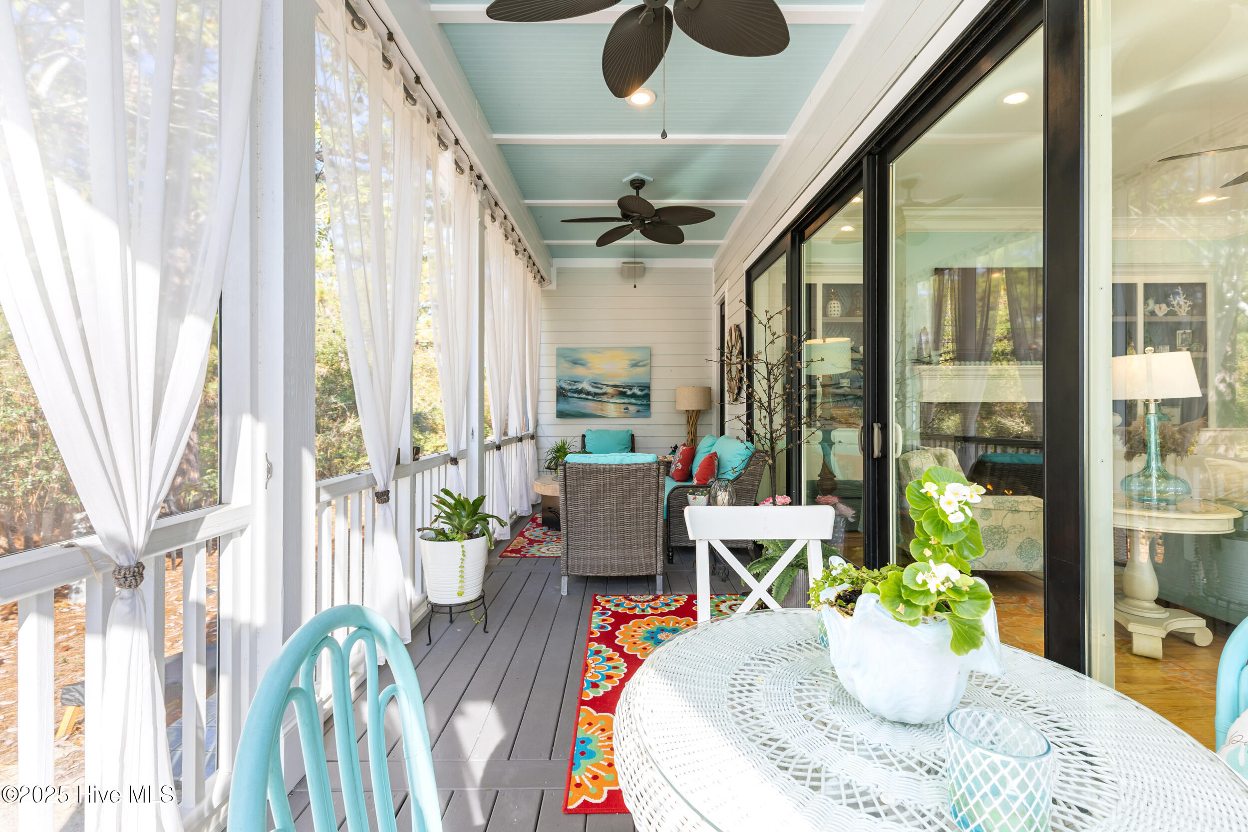 100543179 | Photo 59