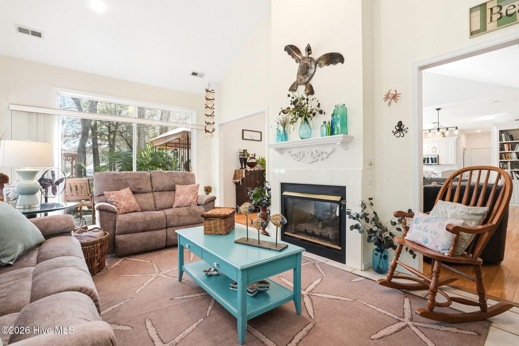 100562412 | Photo 27