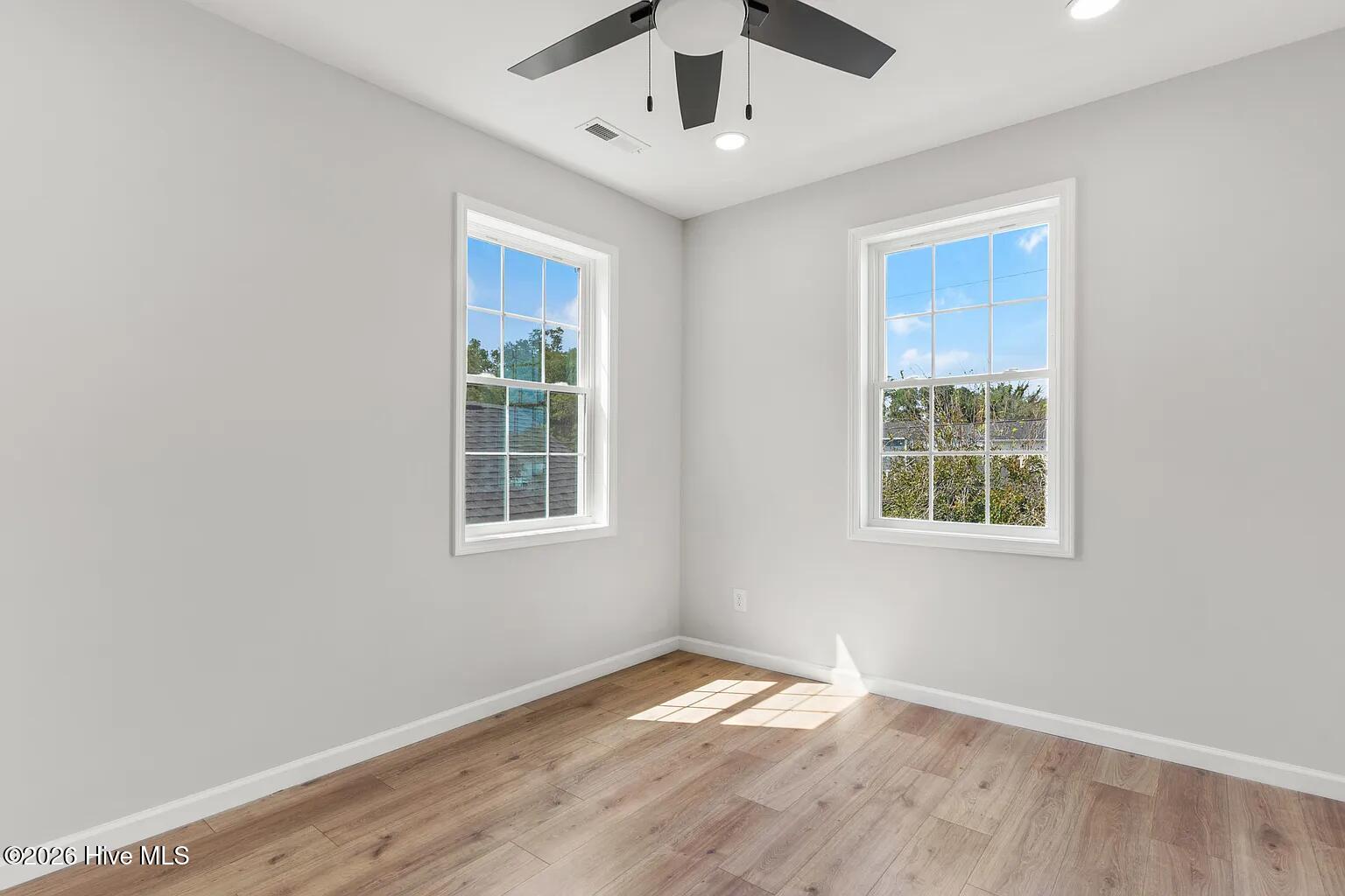 100569106 | Photo 22