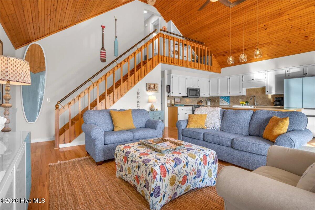 100559850 | Photo 36