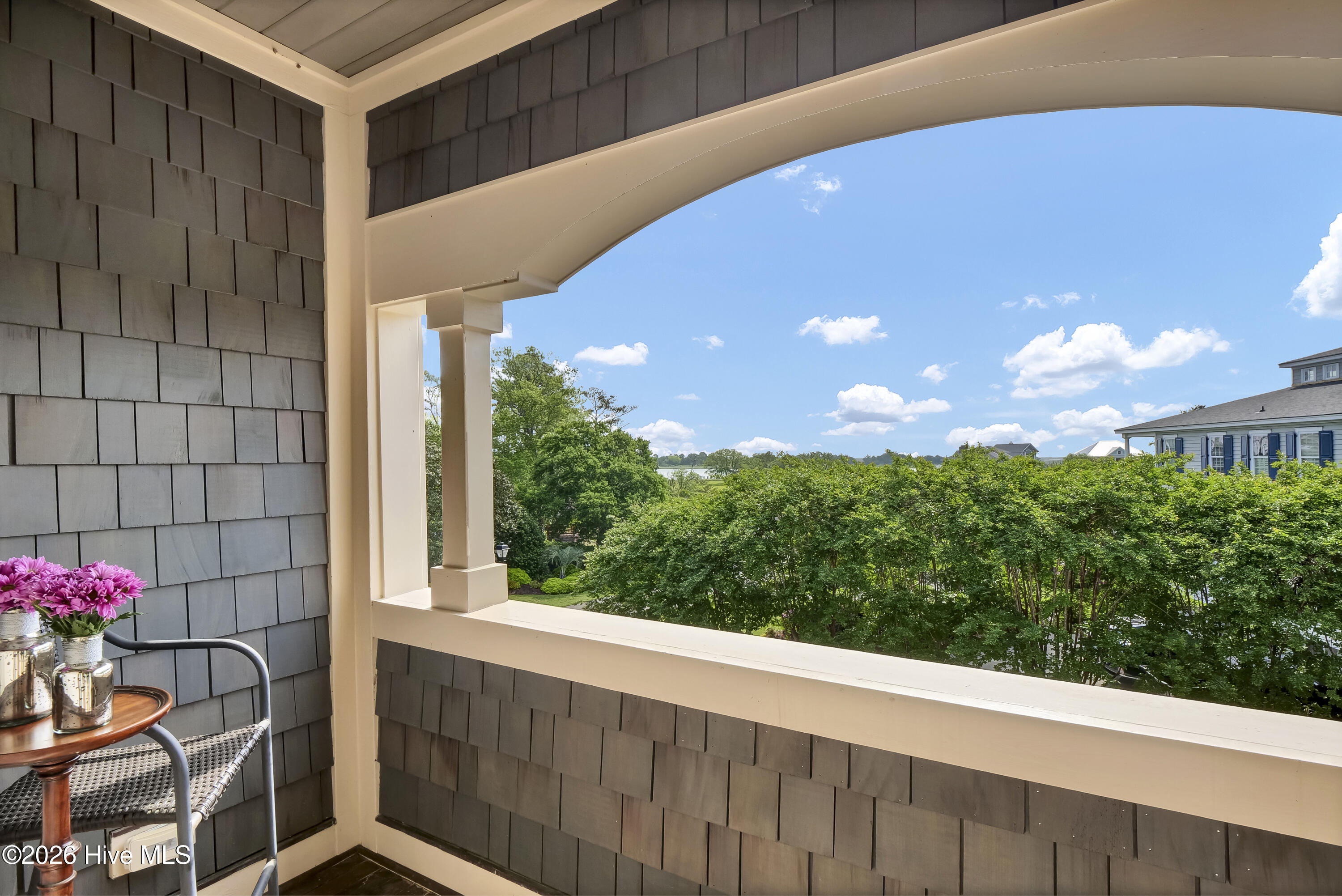 100552686 | Photo 35