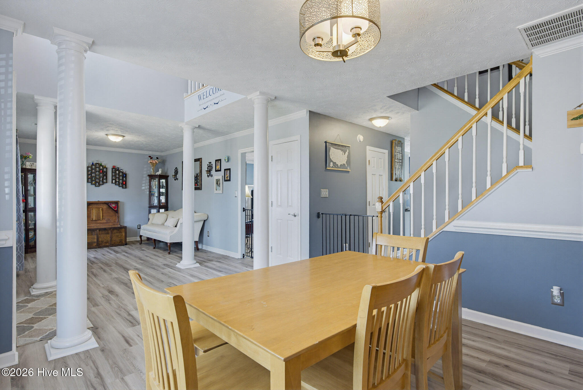 303 E Regent Court,Jacksonville