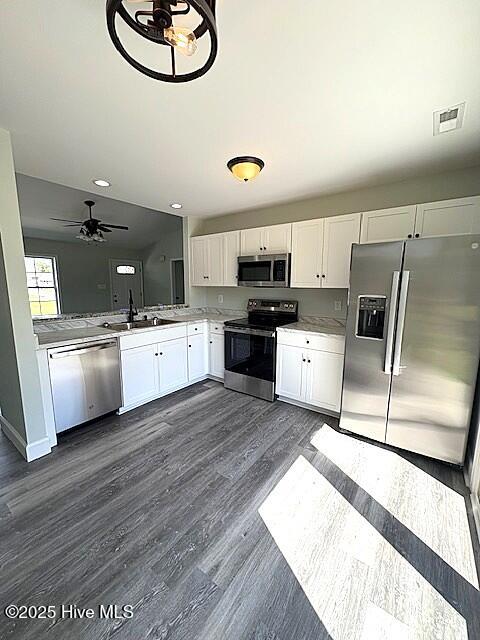 100530807 | Photo 30