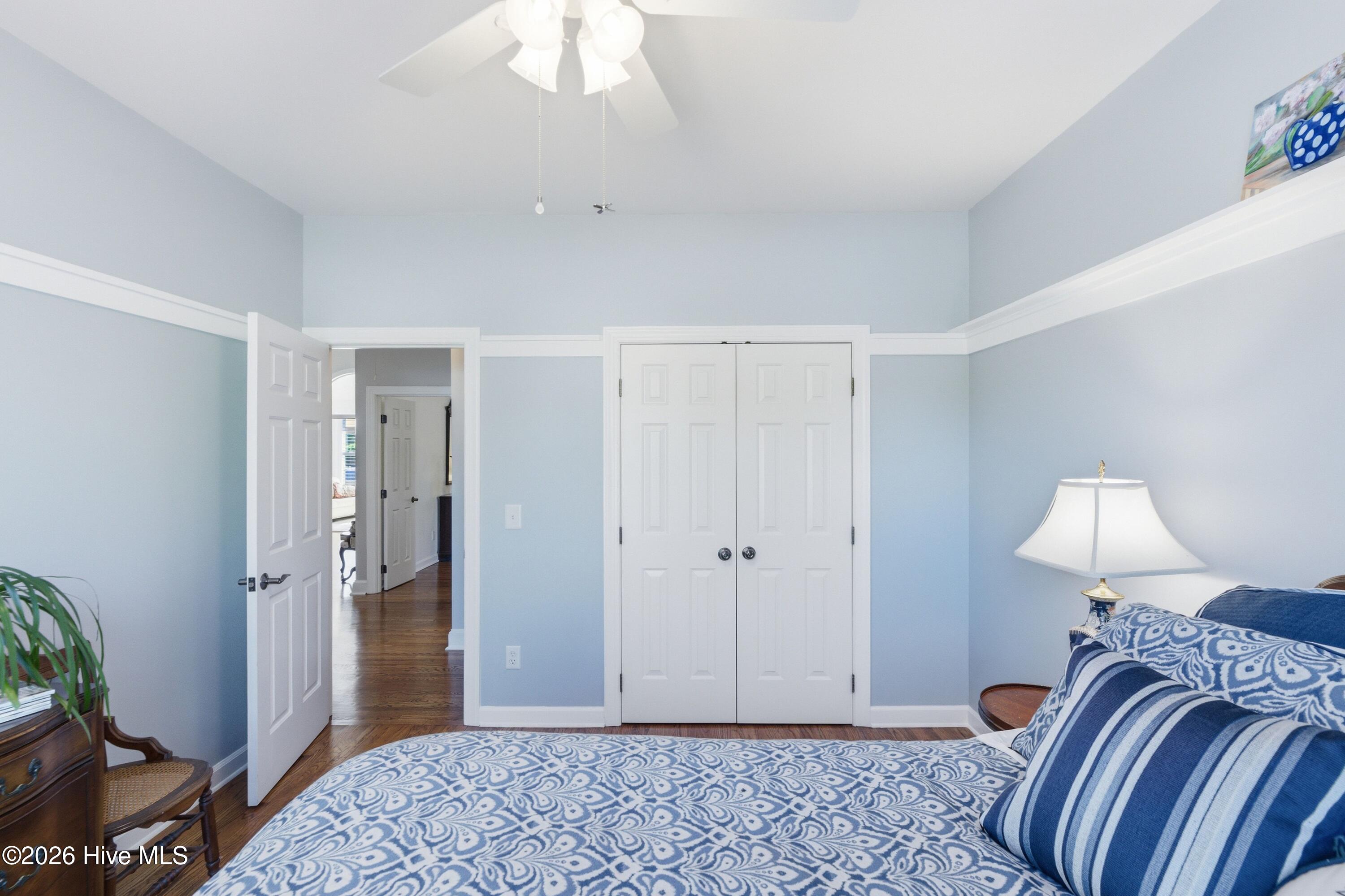 100568689 | Photo 44