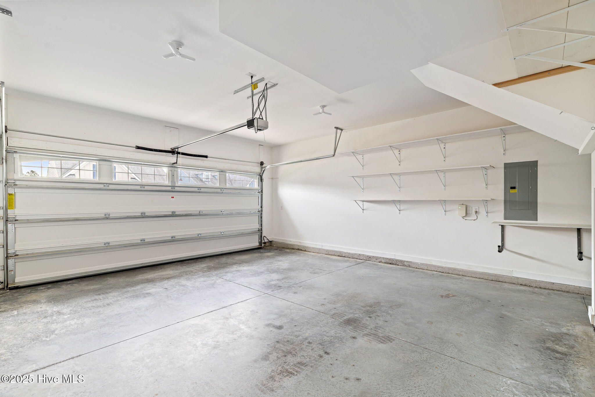 100534231 | Photo 45