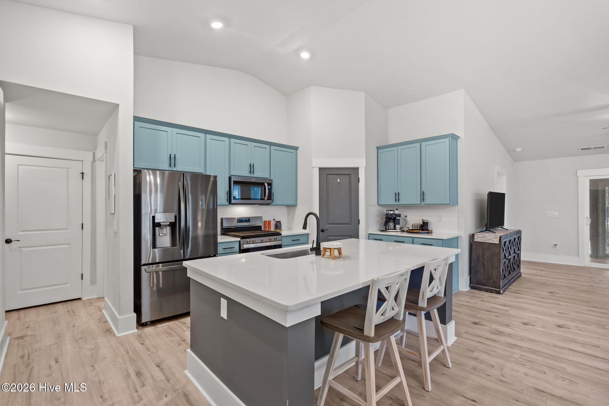 100558026 | Photo 31