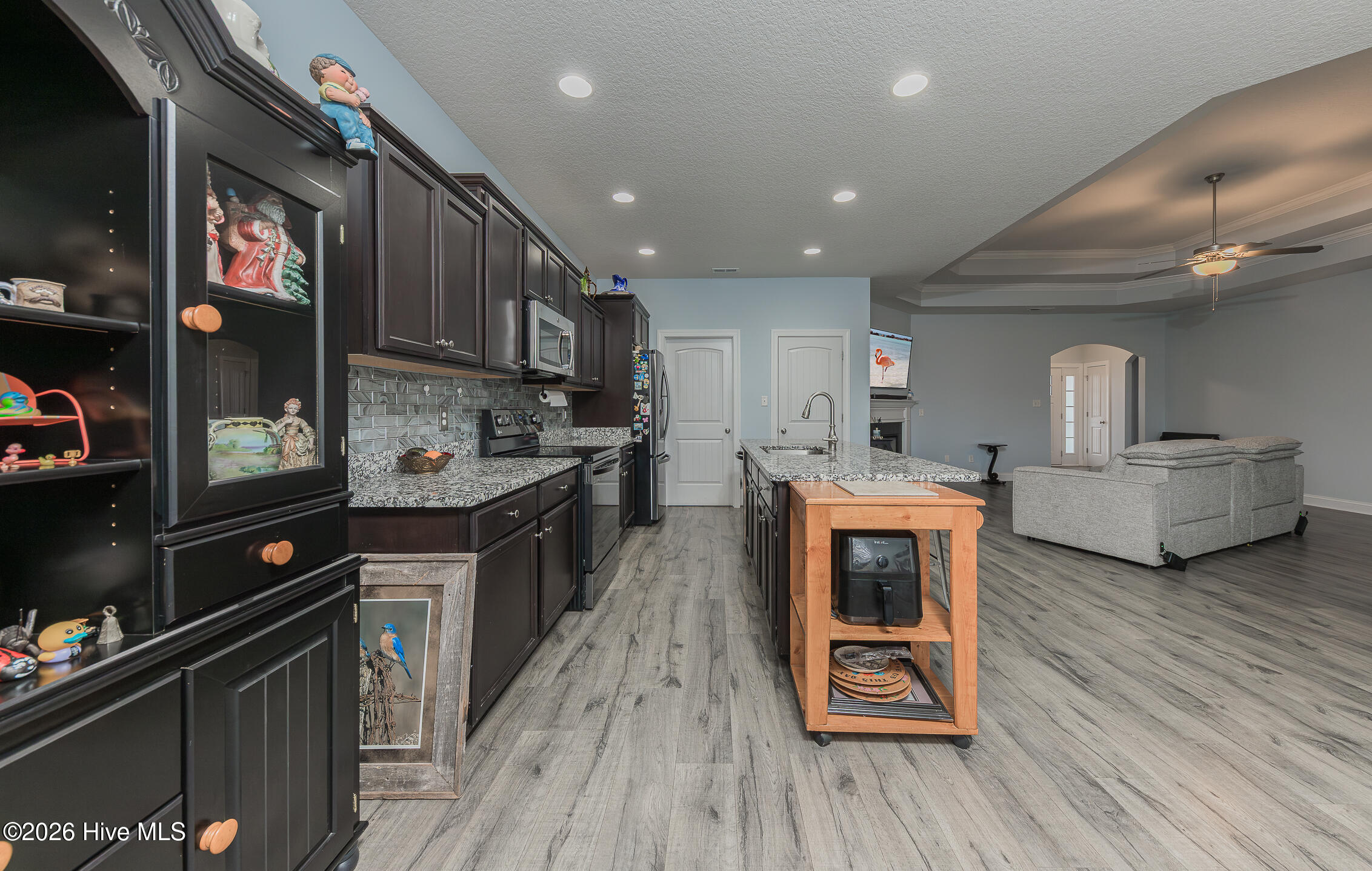 100556125 | Photo 12