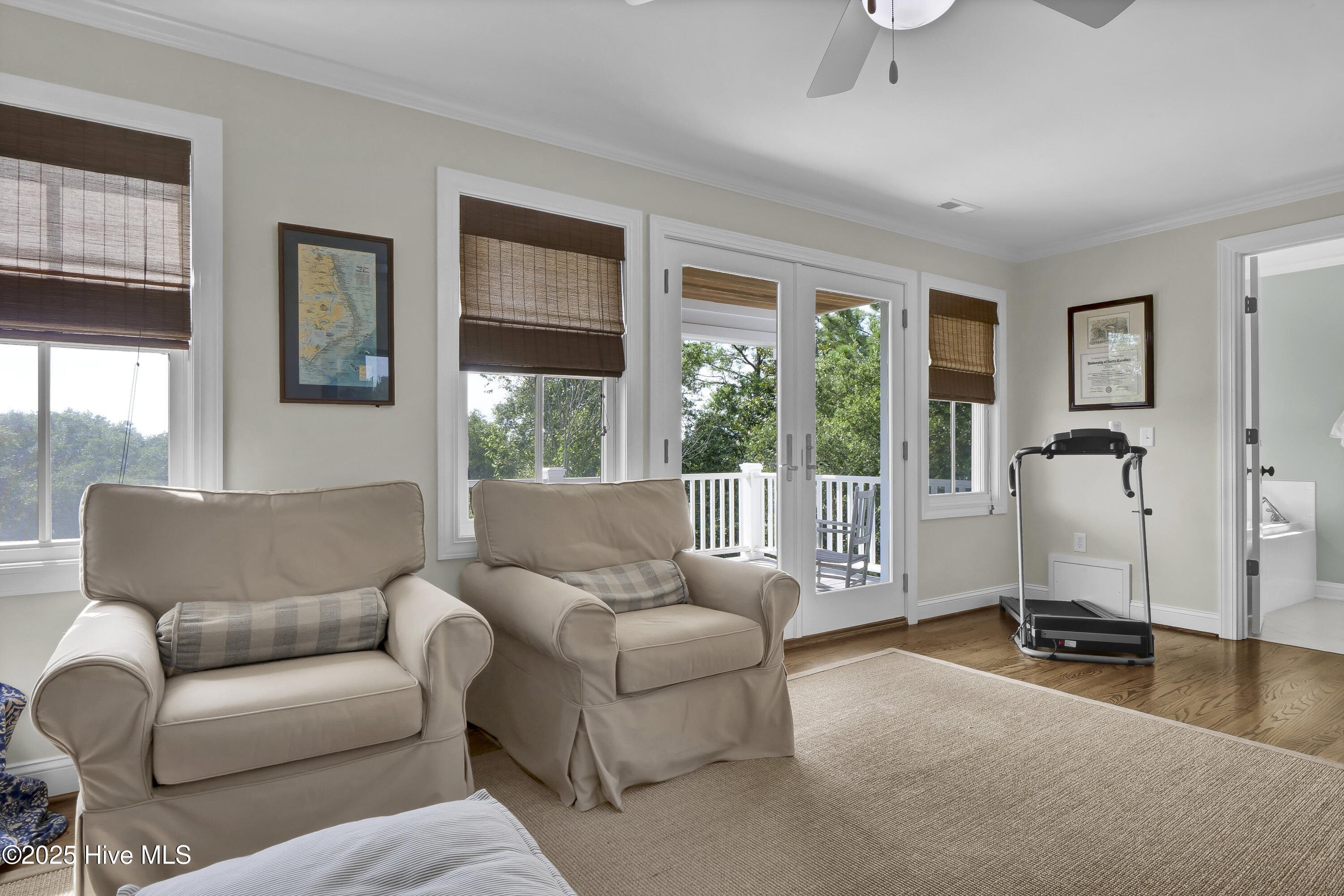 100528059 | Photo 33