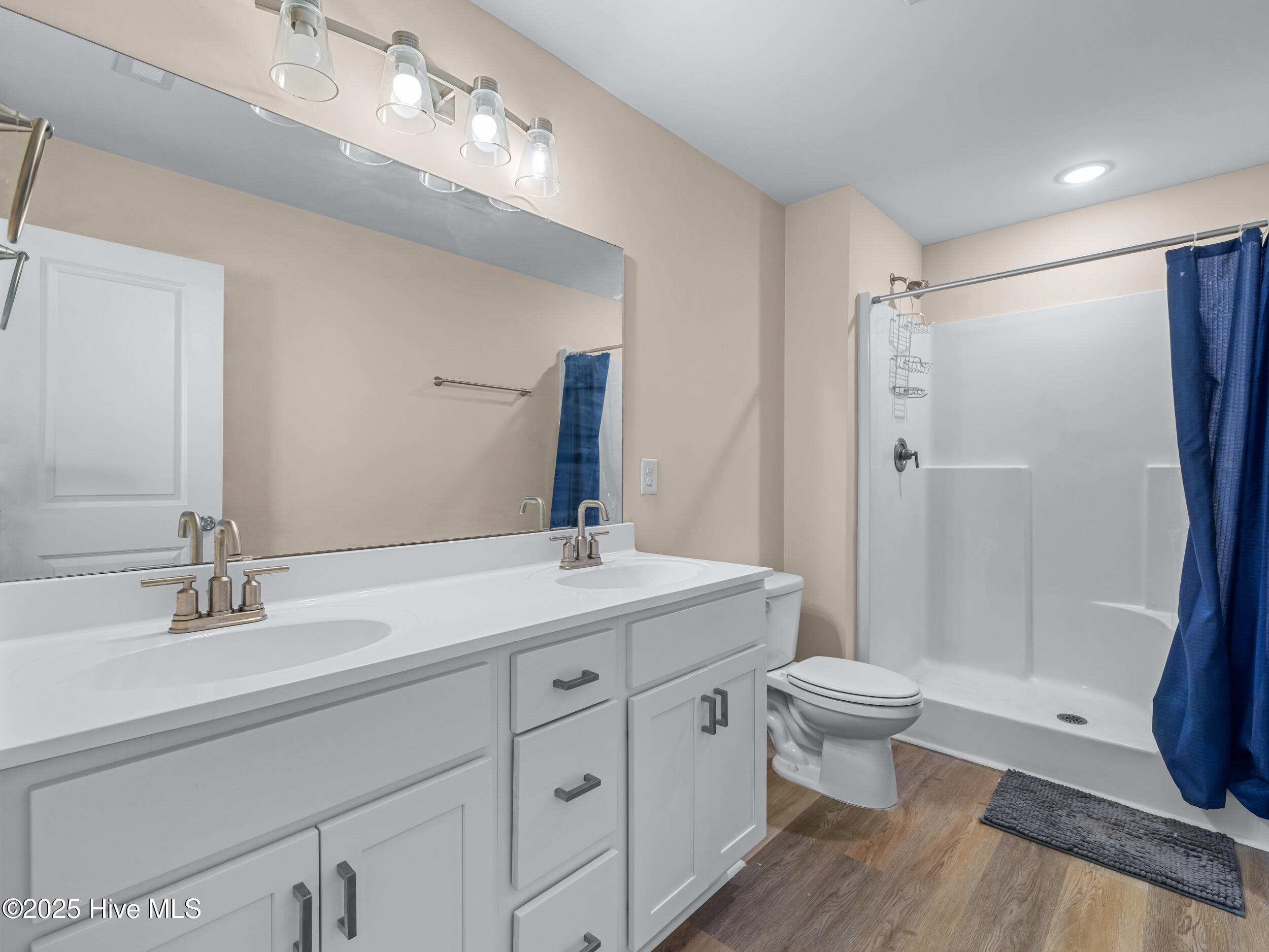 100541622 | Photo 35