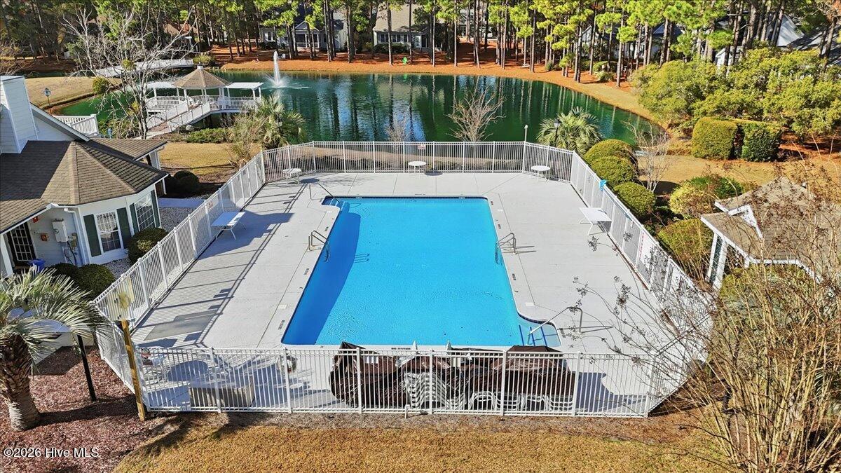 100548229 | Photo 54