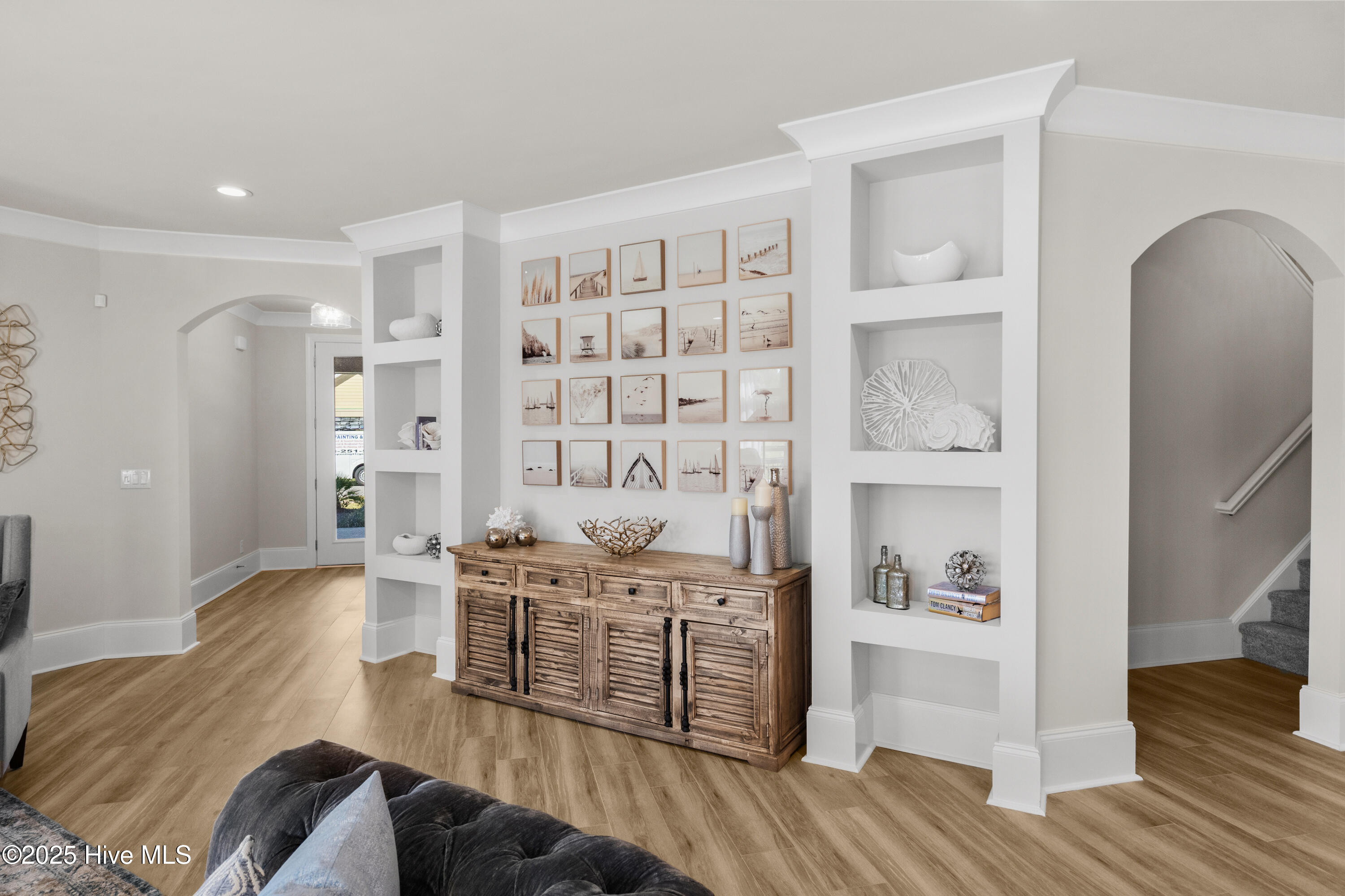 100496810 | Photo 13