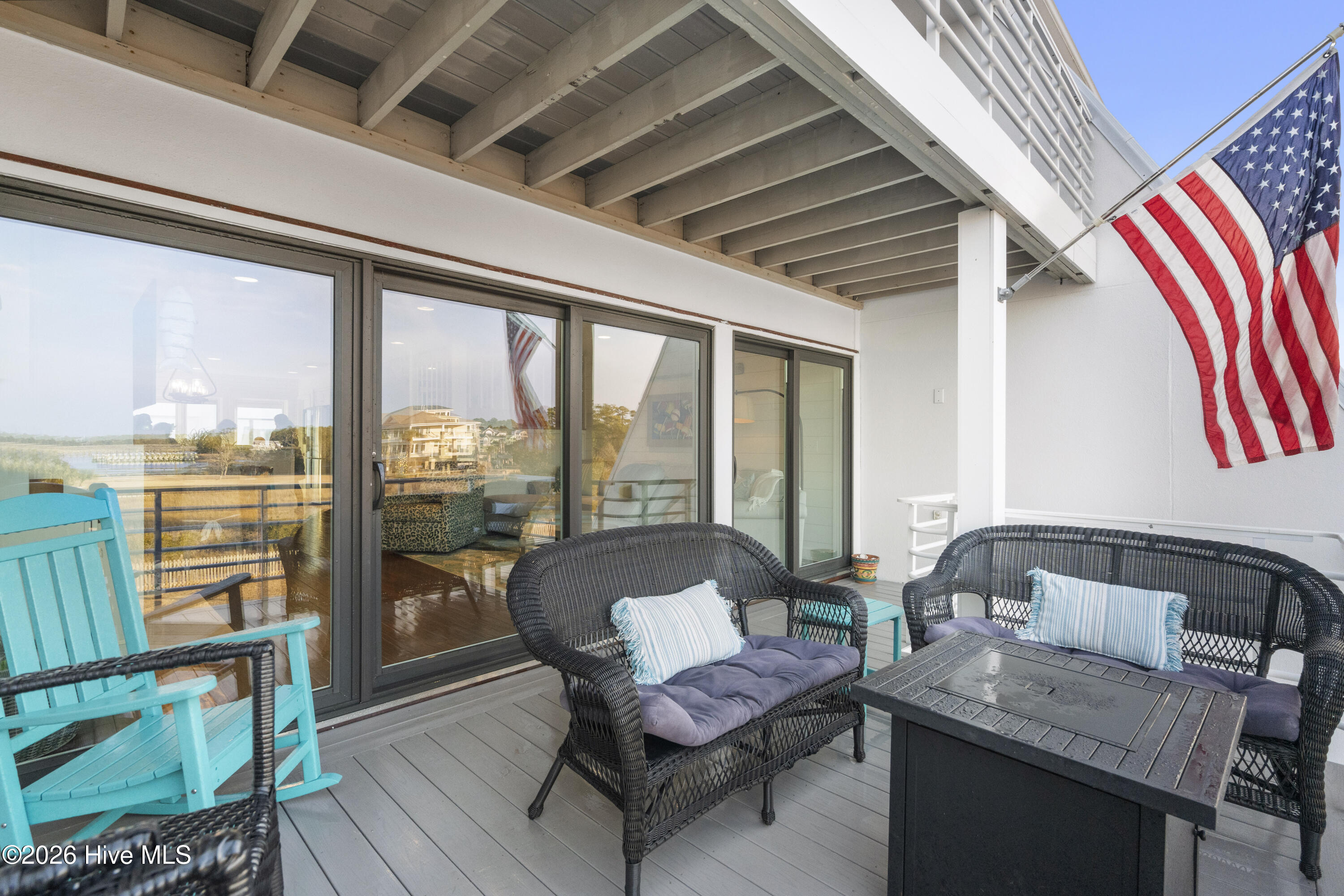 100553448 | Photo 22