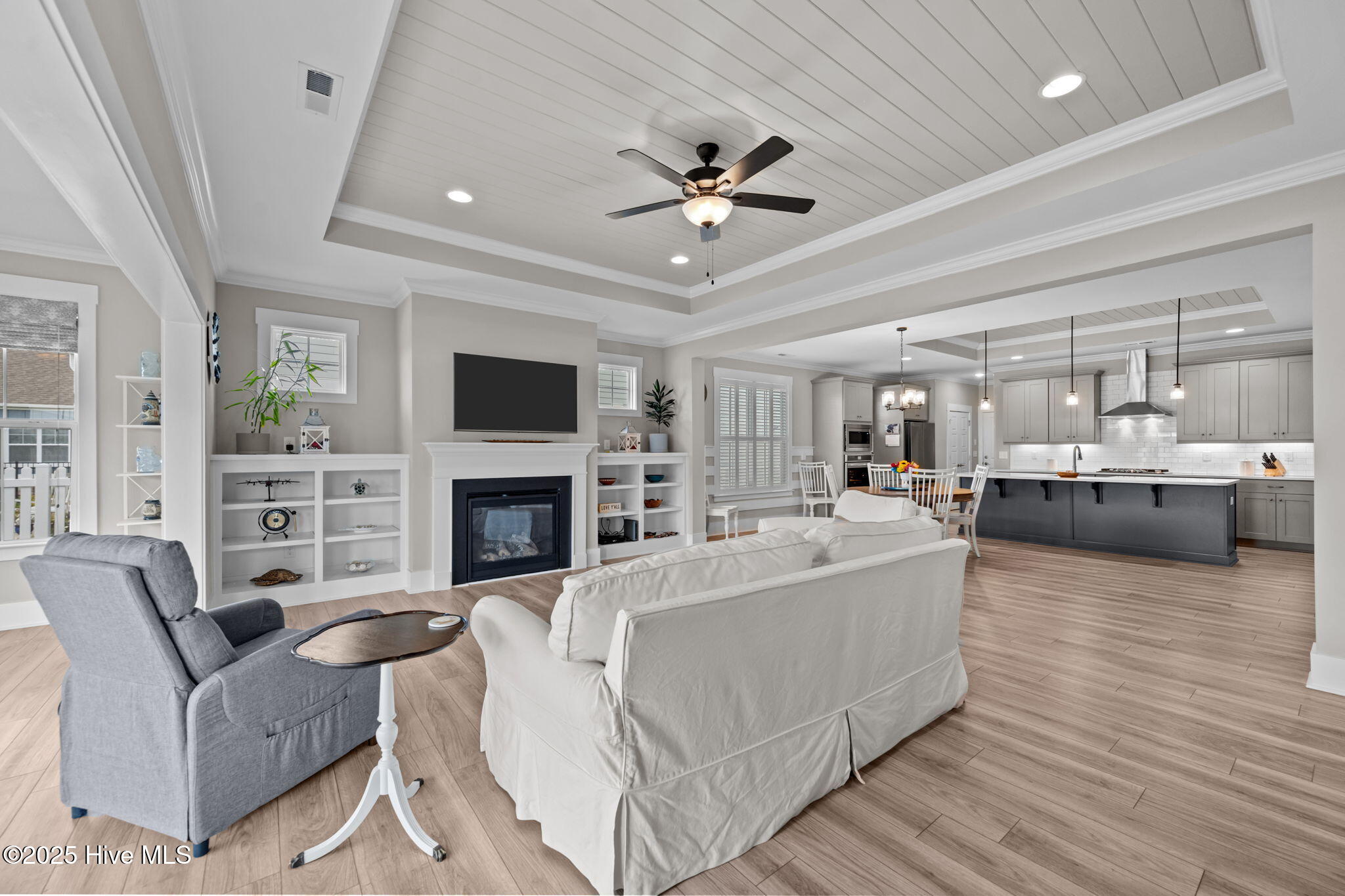 100527941 | Photo 27