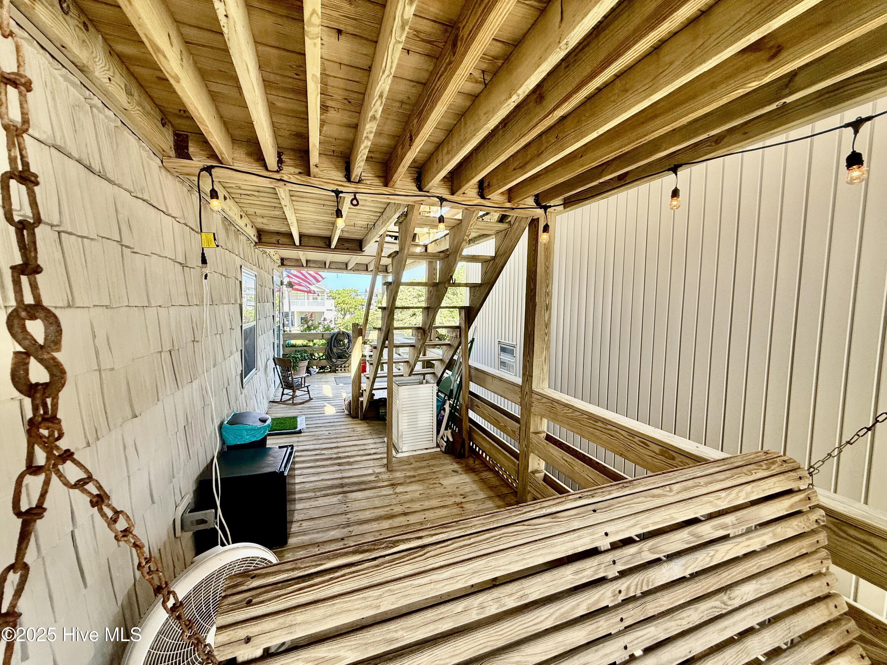 100514641 | Photo 15