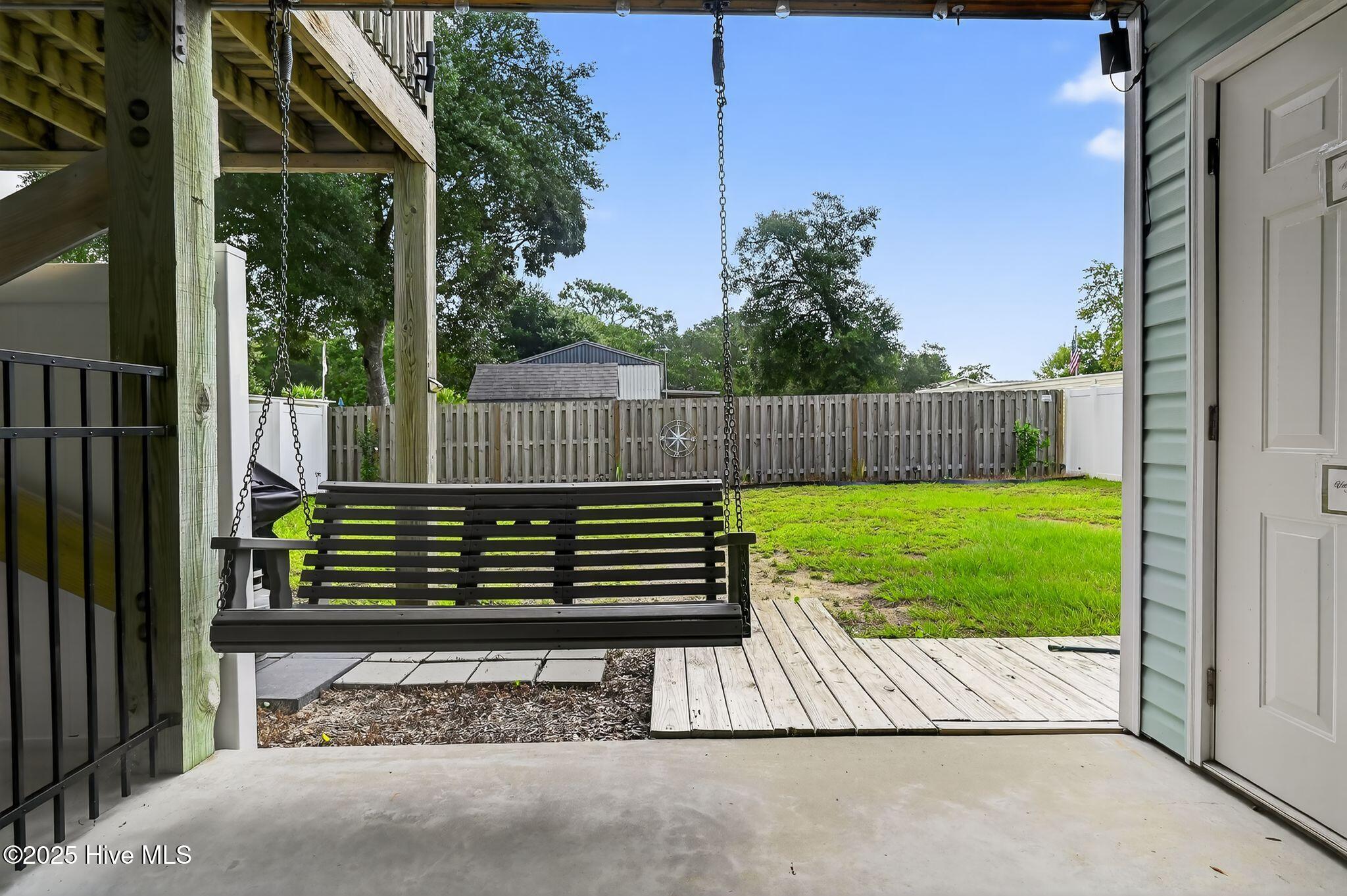 100527210 | Photo 30