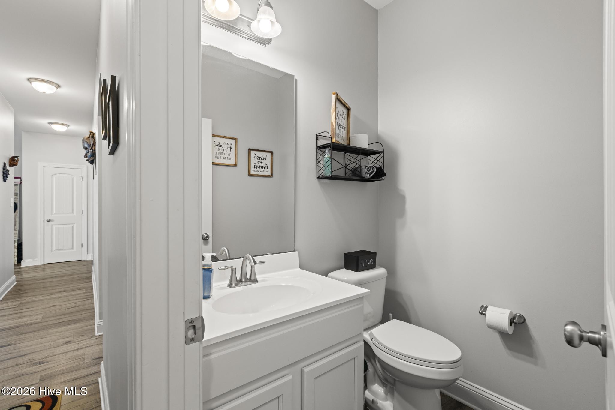 100553359 | Photo 18