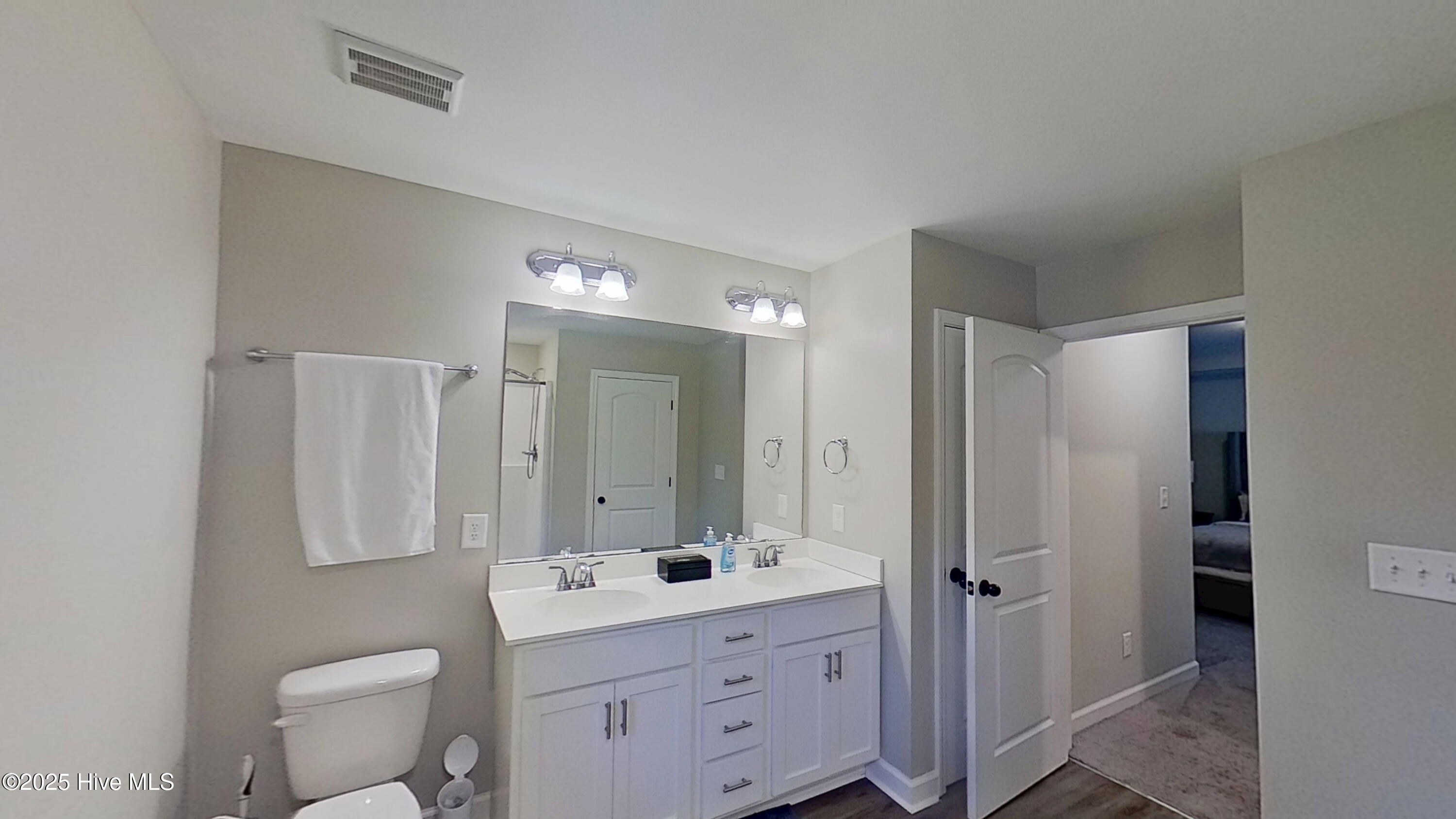 100537612 | Photo 21