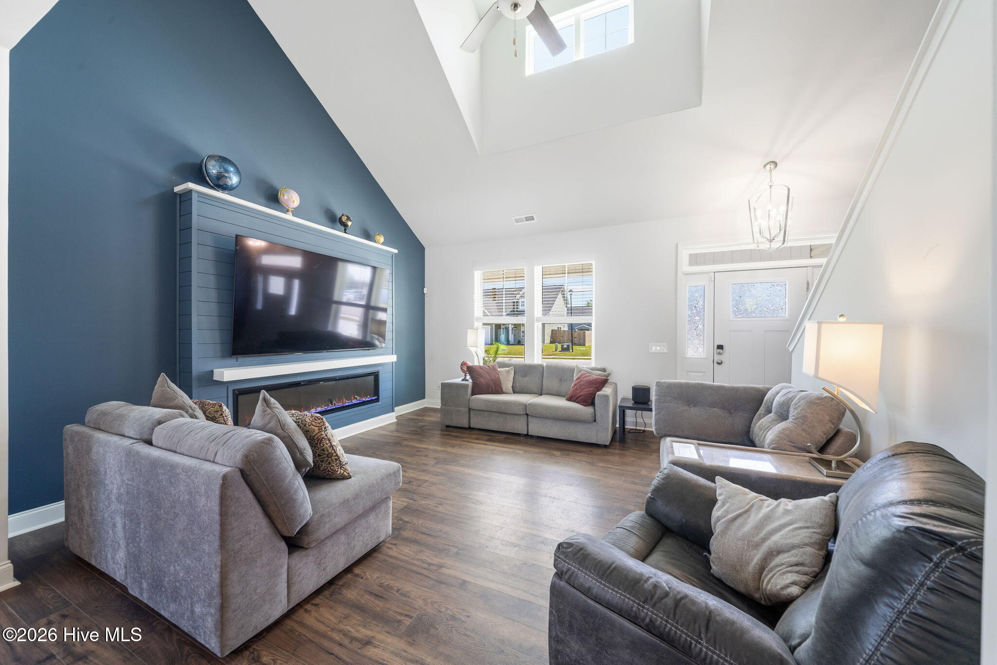 100566000 | Photo 10