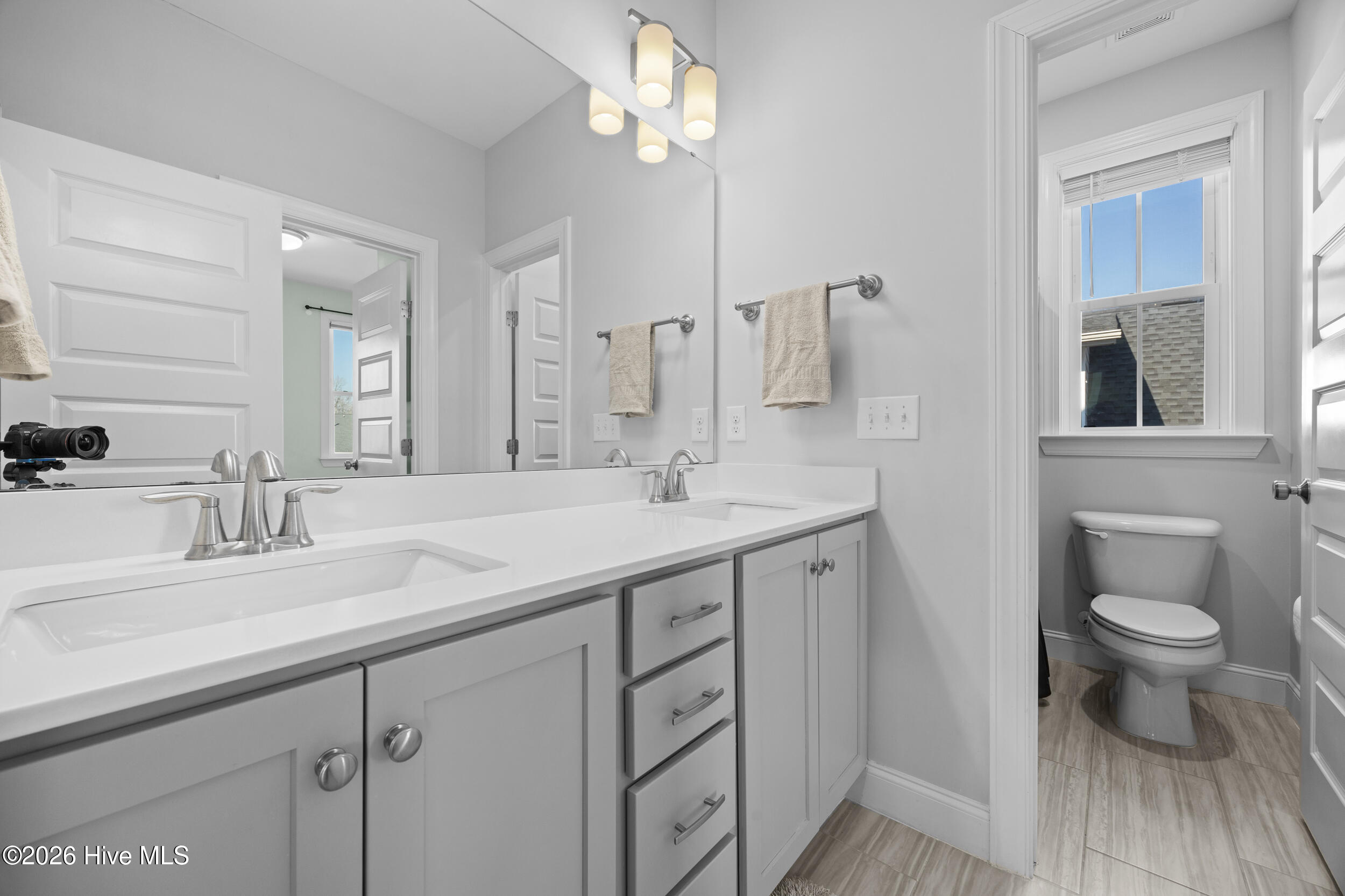 100554095 | Photo 28