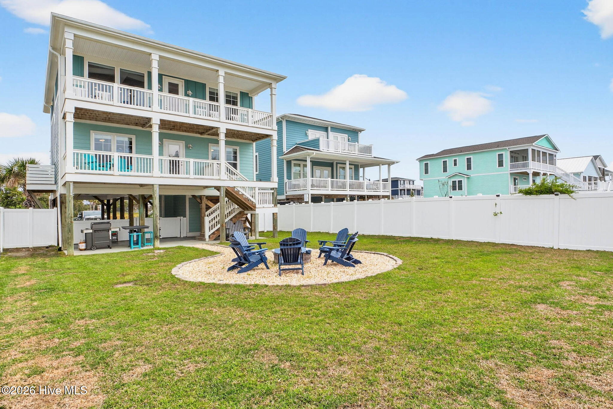 100565518 | Photo 59