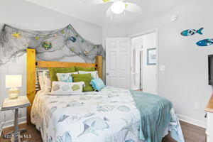 100566910 | Photo 19