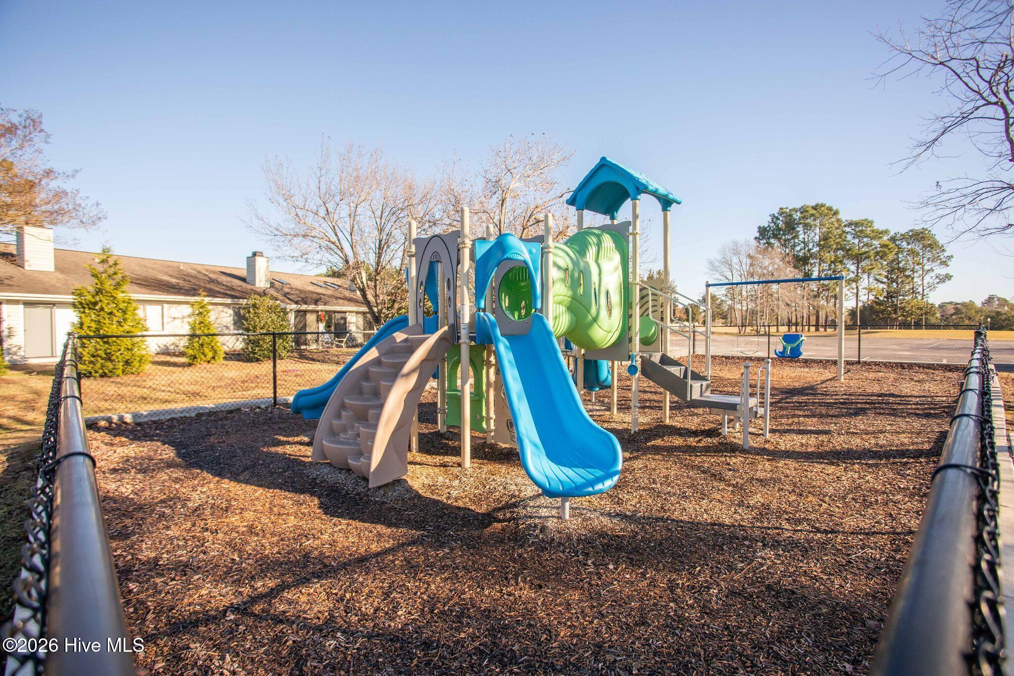 100555820 | Photo 63