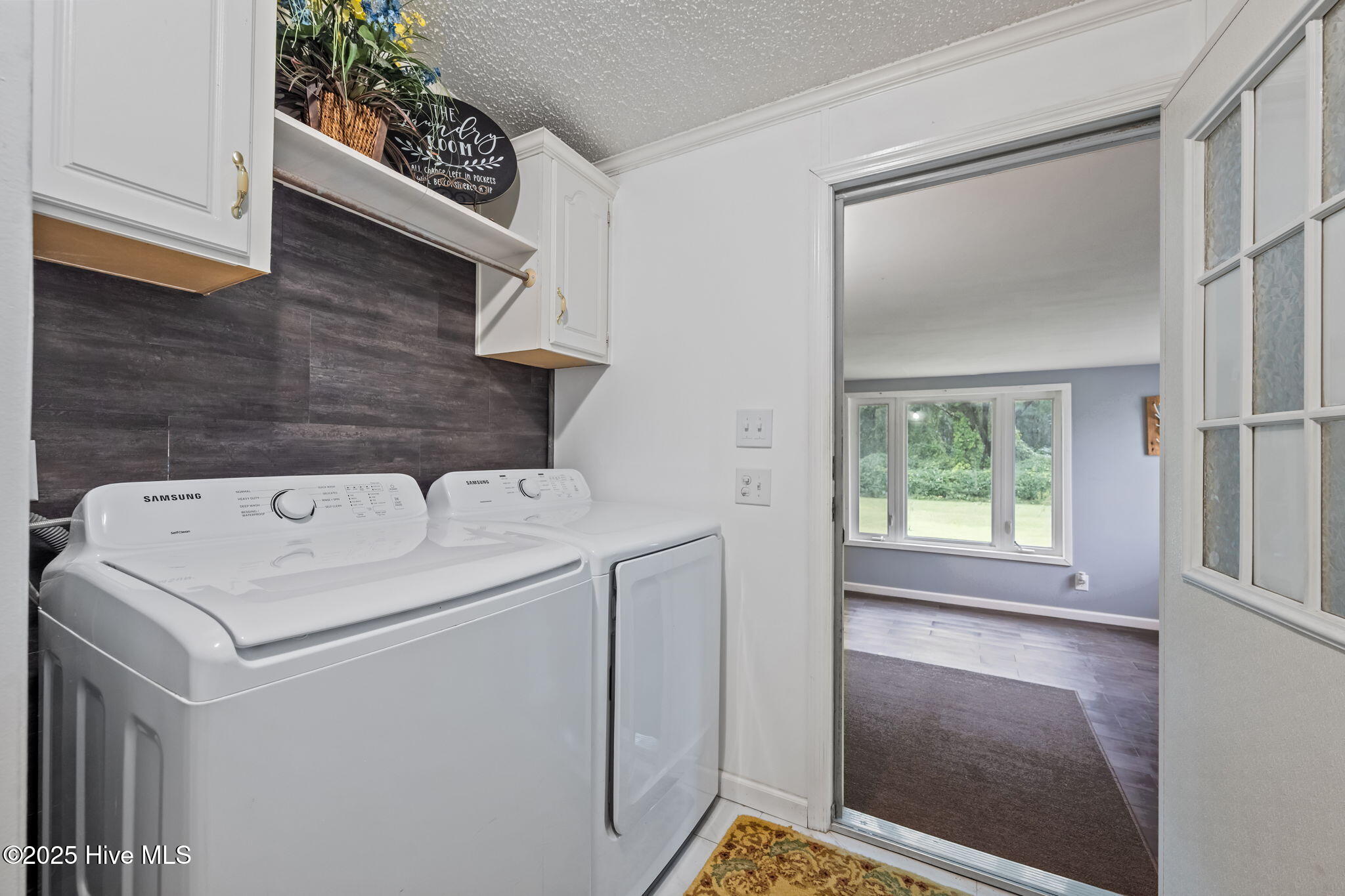 100537137 | Photo 22