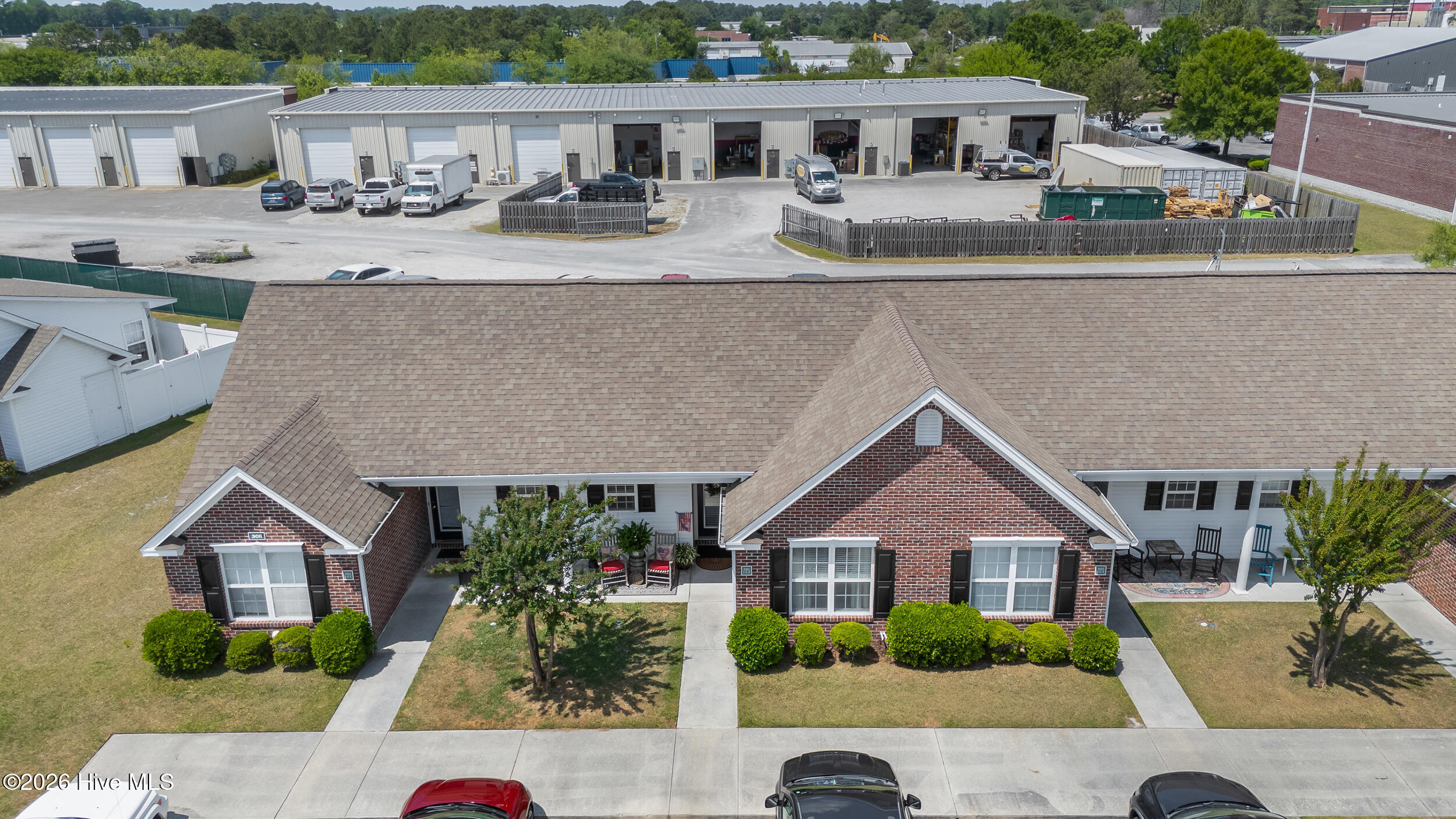 100569630 | Photo 23