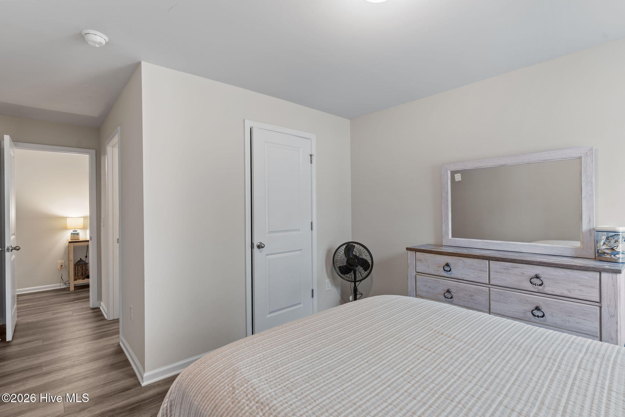 100561212 | Photo 31