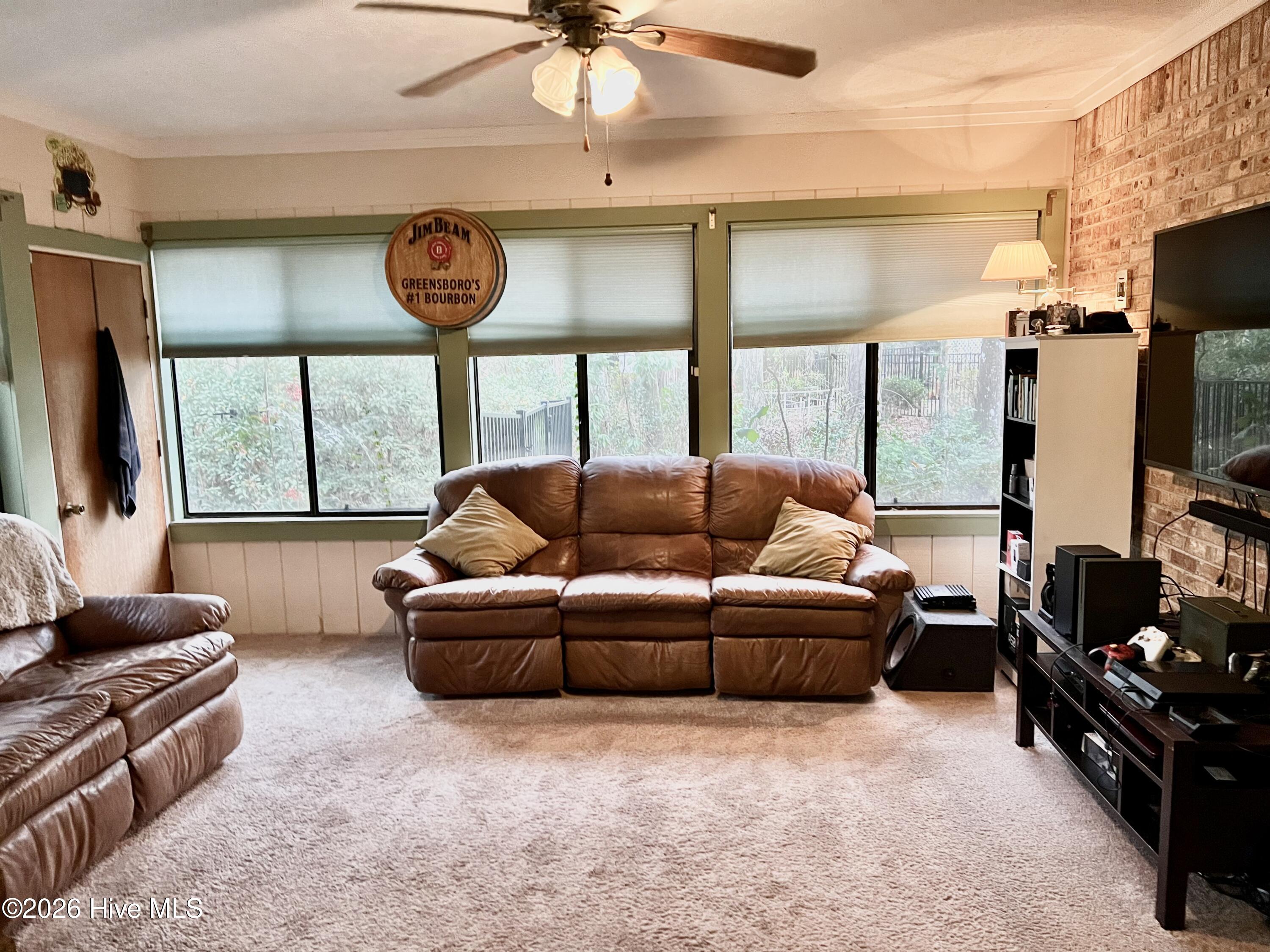 100564065 | Photo 19