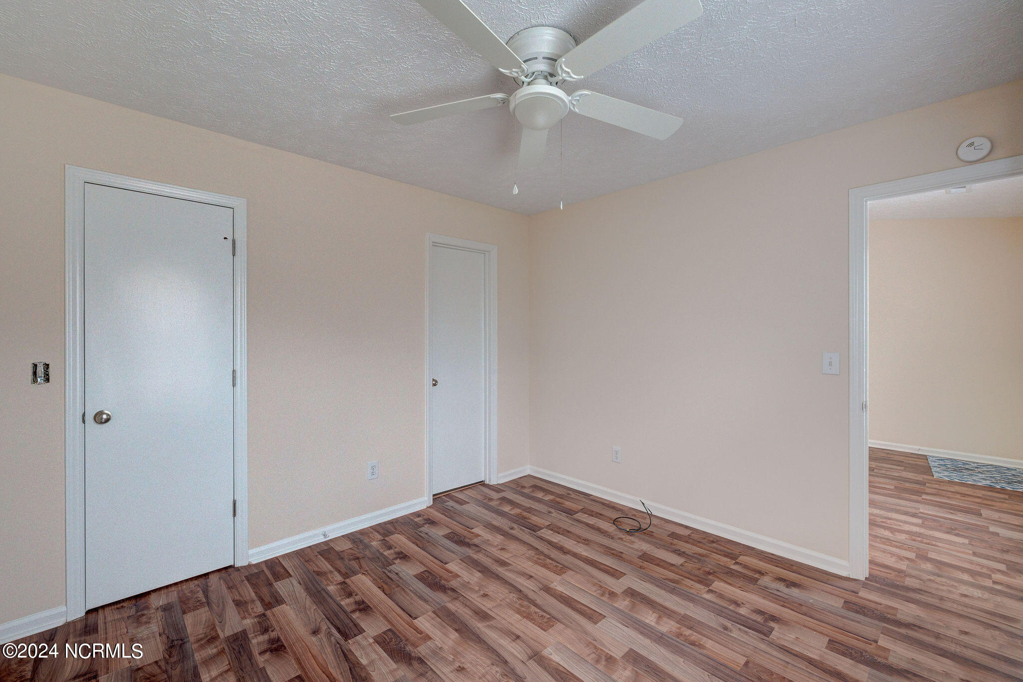 100555871 | Photo 28