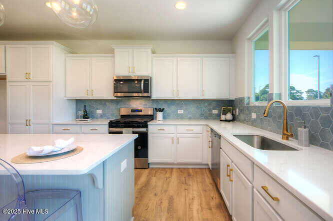 DSC 2338 39 40 Enhancer-015-016-666x444