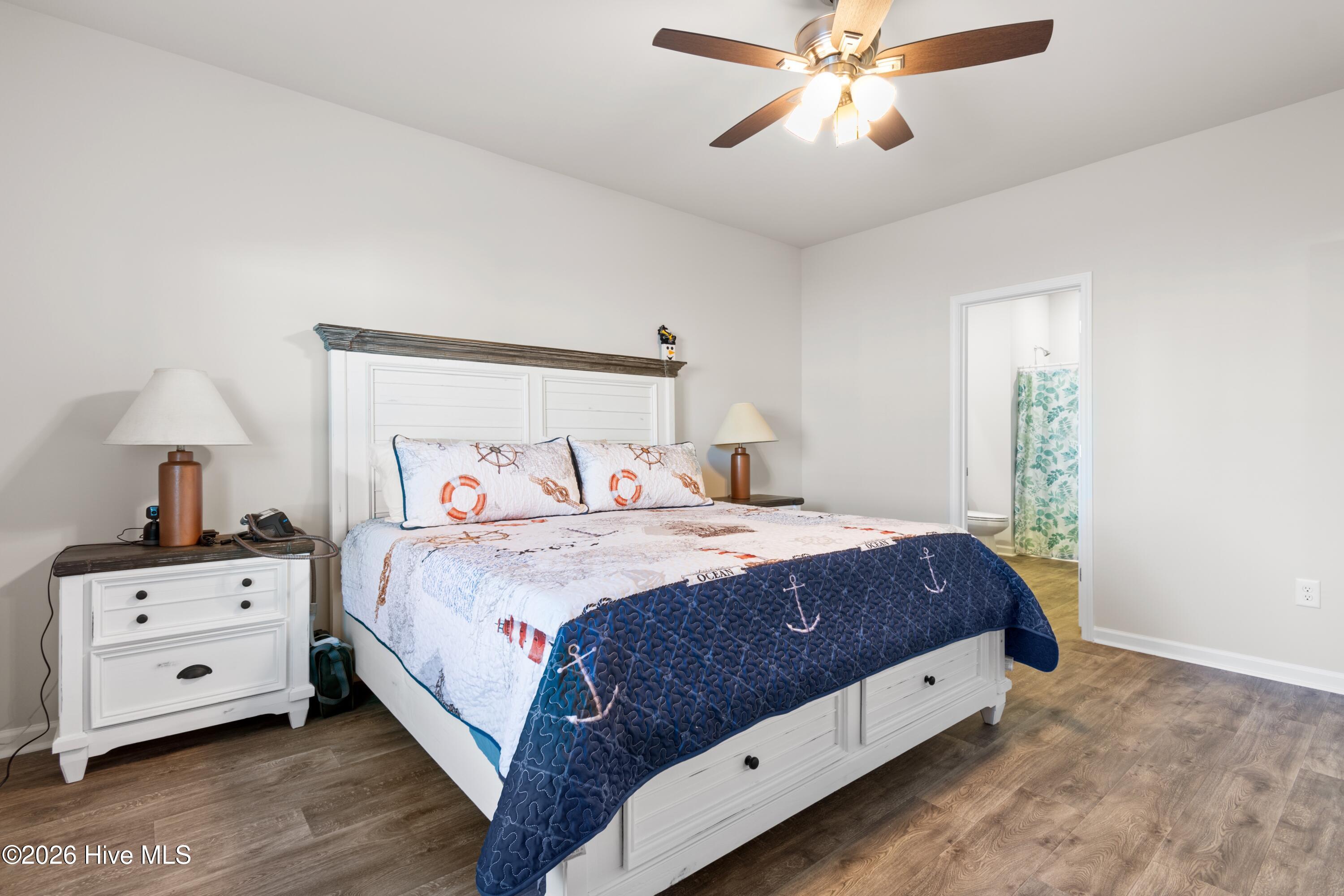 100547205 | Photo 18